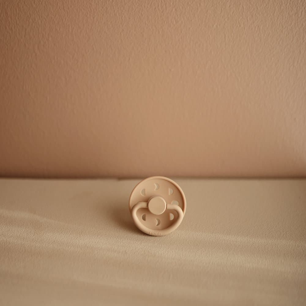Ciuccio FRIGG Moon Phase Croissant Latex – 0 - 6 Mesi