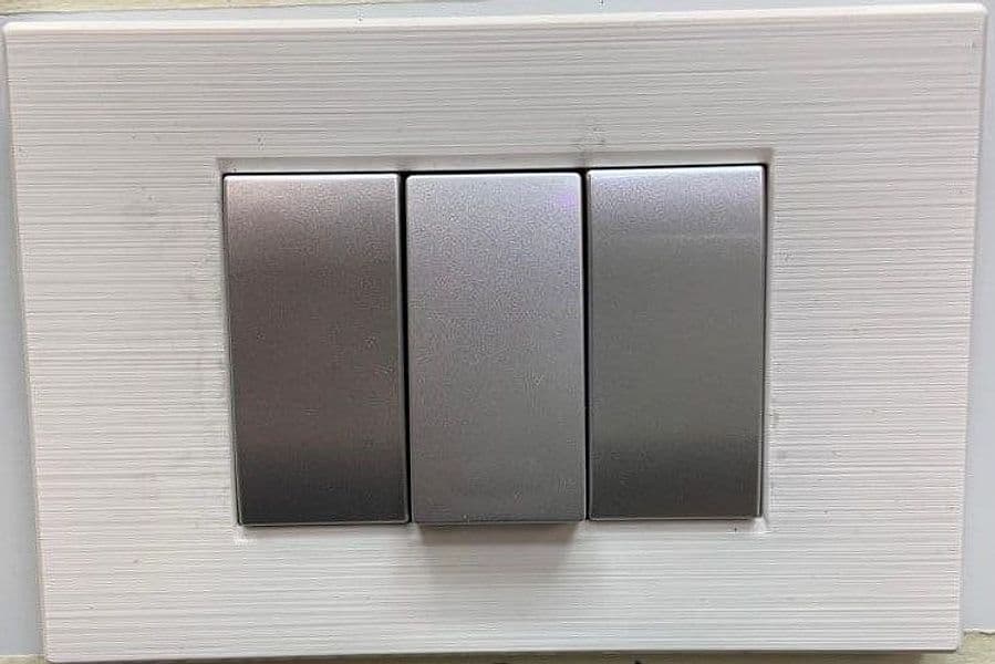 PLACCA BIANCA N.1 COMPATIBILE LIVING LIGHT - INTERNATIONAL PER IL SUPPORTO BLU ABS – 3 – argentato
