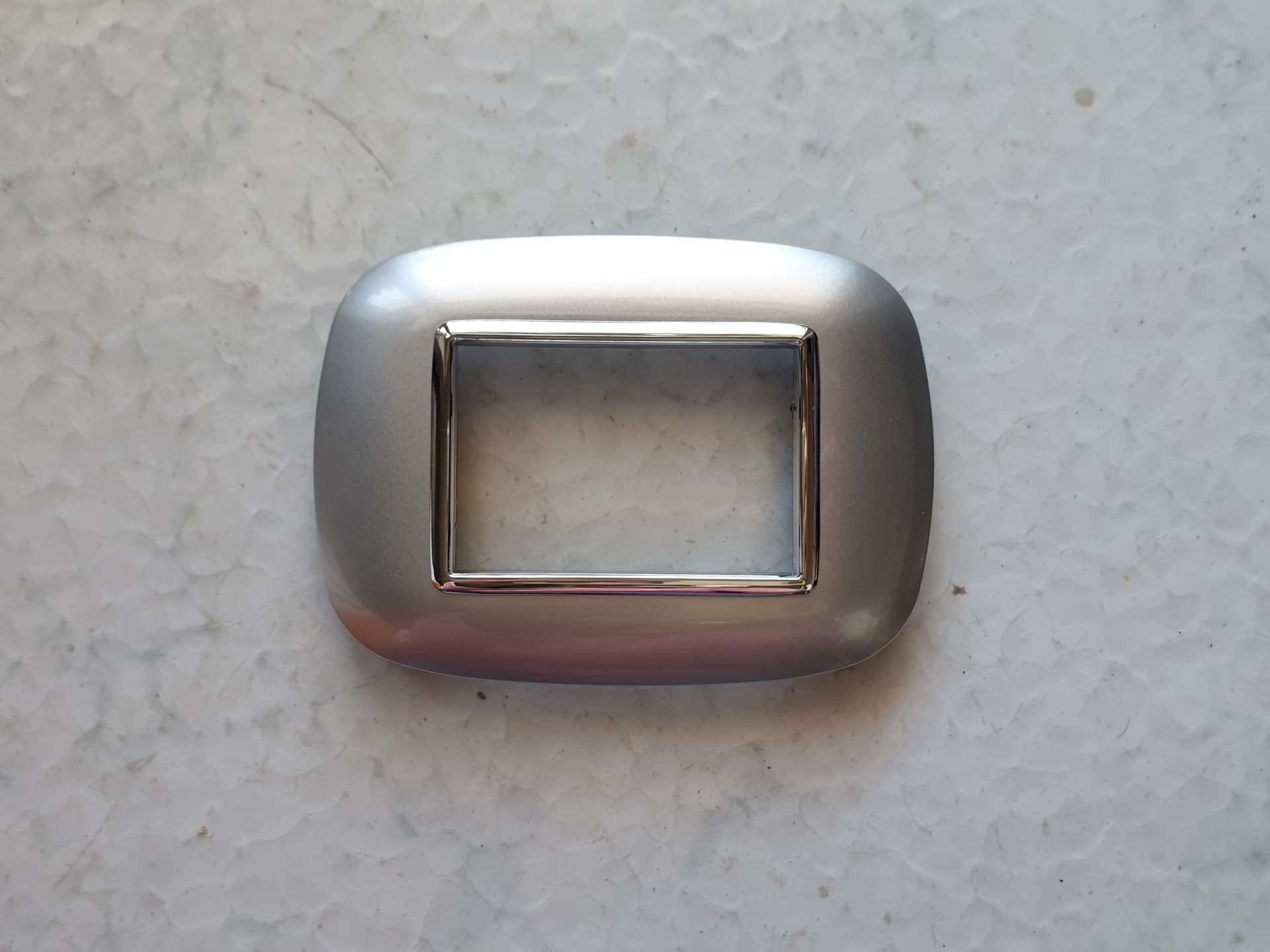 PLACCHE IN ABS SERIE SUNNY CON BORDO ARGENTATO - 17
