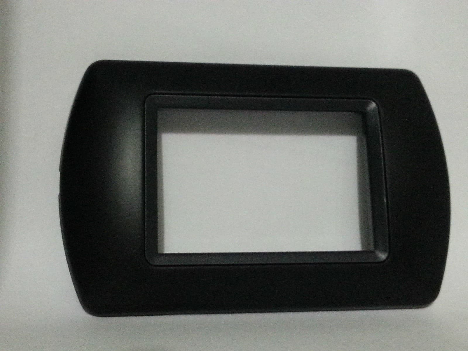 PLACCHE COMPATIBILI LIVING INTERNATIONAL  AVORIO-NERA-BIANCA IN ABS PER SCATOLE RETTANGOLARI  SERIE GLAMOUR - 7