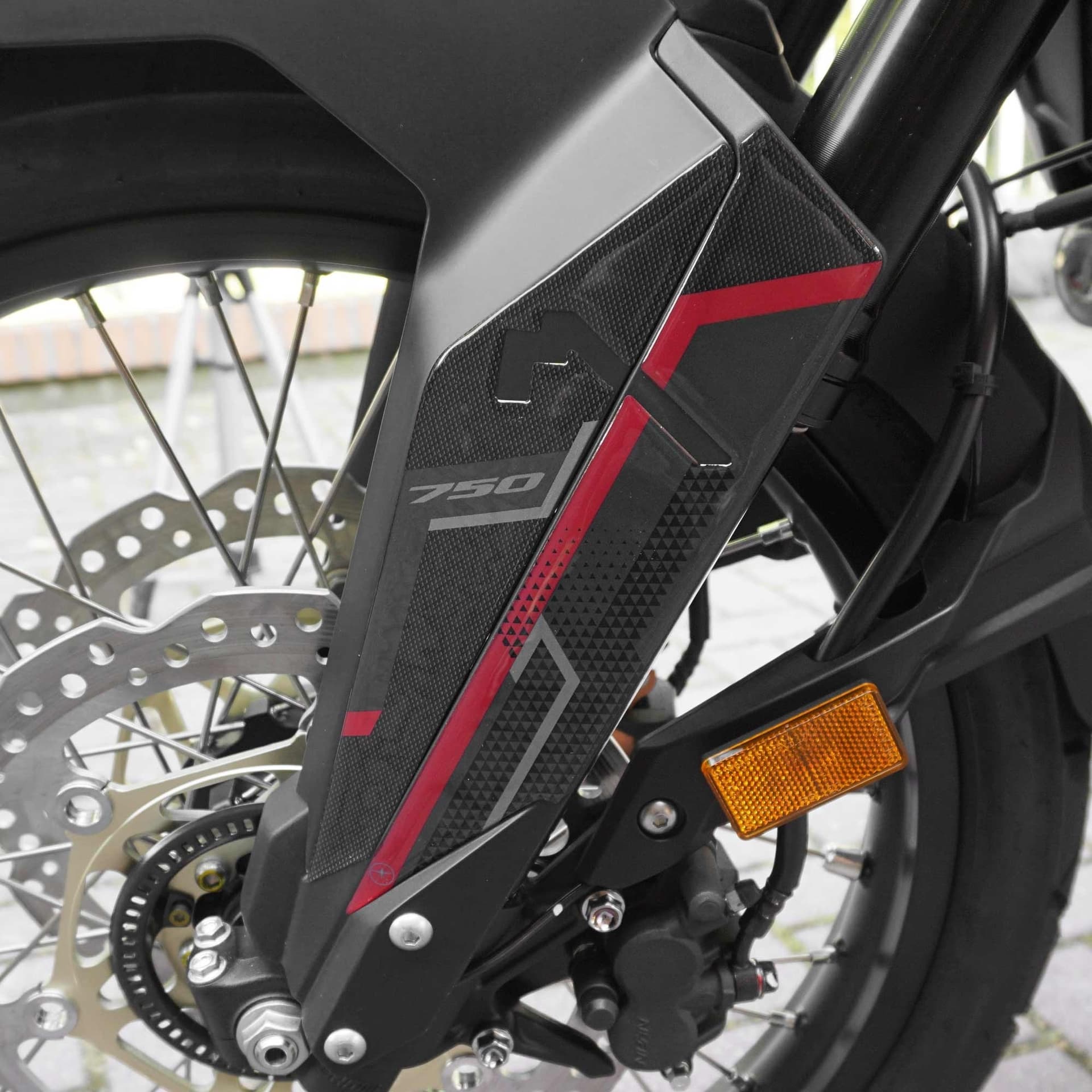 Adesivi 3D protezioni parasteli parafango compatibili con Honda Transalp 2023 - 13