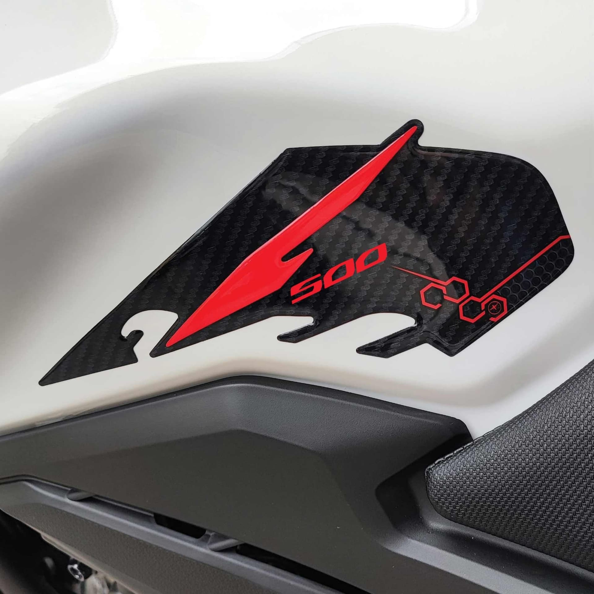 Adesivi Protezioni Laterali serbatoio moto compatibili con Honda Hornet 500 2024 - 13