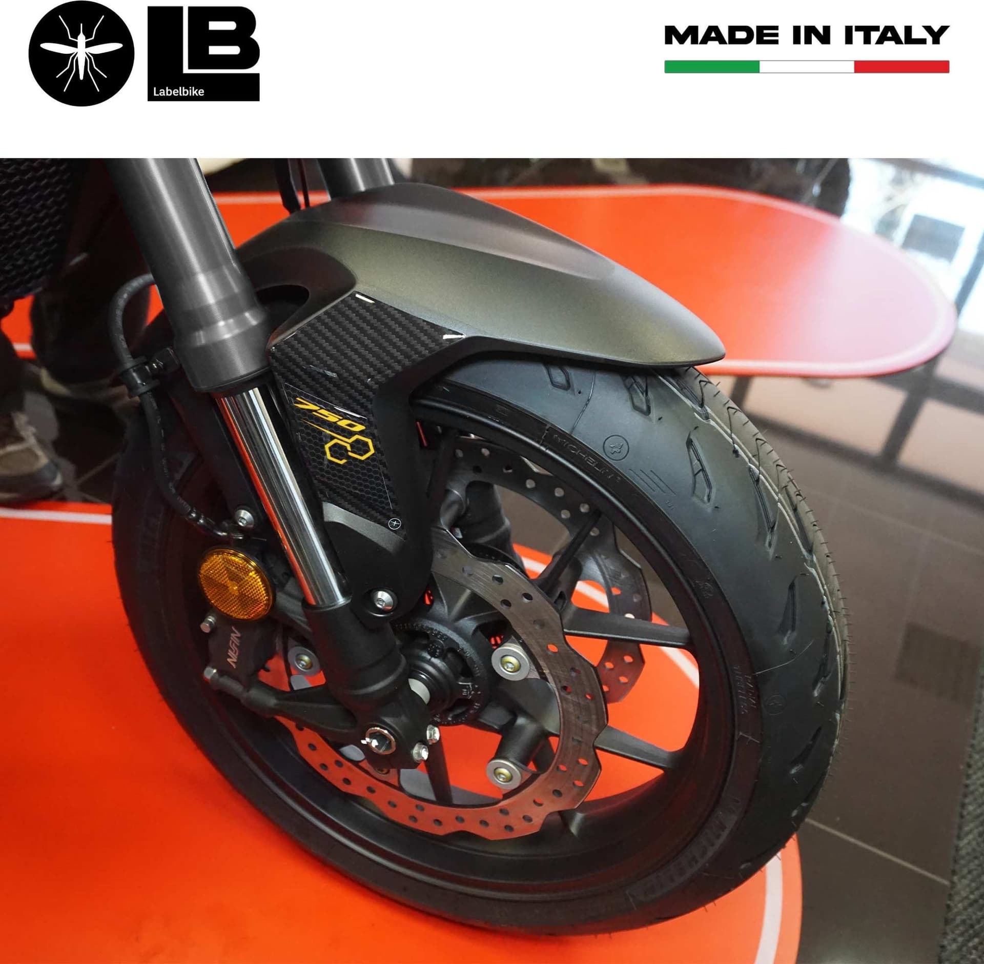 Adesivi 3D Protezioni parasteli parafango moto compatibili con Honda Hornet 2023-2024 - 4
