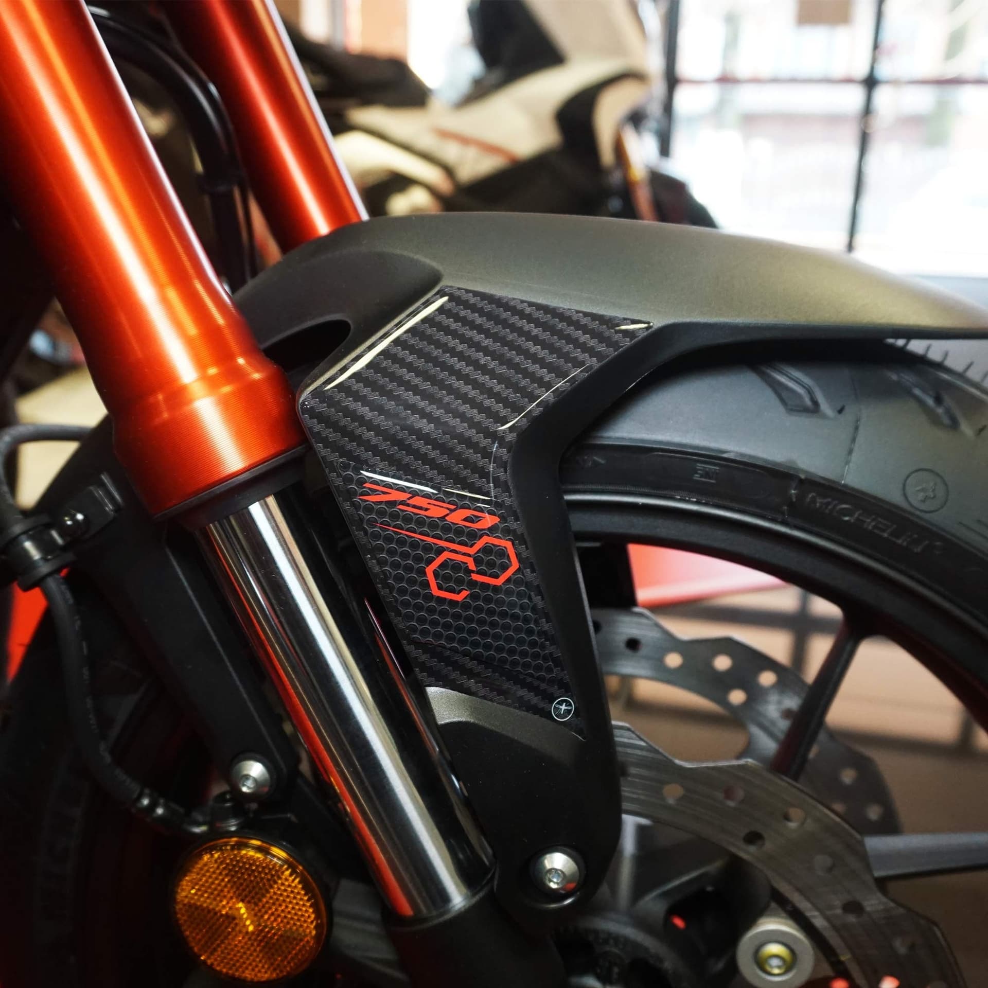 Adesivi 3D Protezioni parasteli parafango moto compatibili con Honda Hornet 2023-2024 - 5