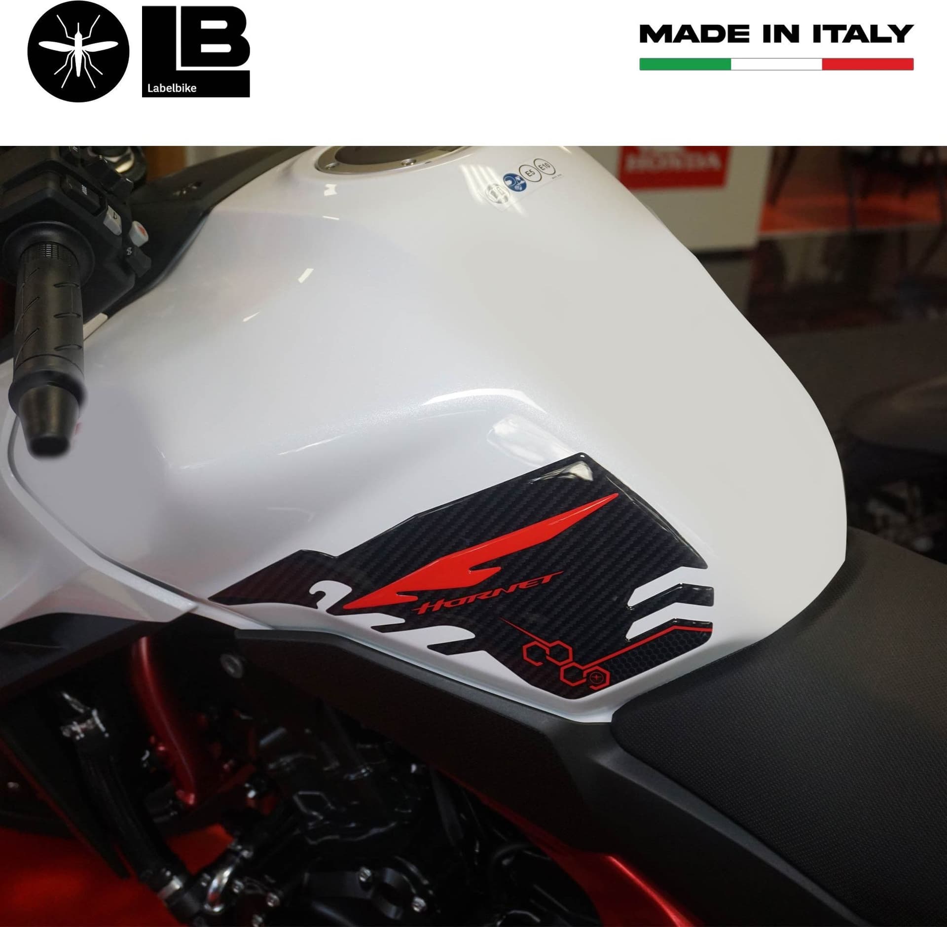 Adesivi 3D Protezioni laterali serbatoio moto compatibile con Honda Hornet 2023-2024 - 11
