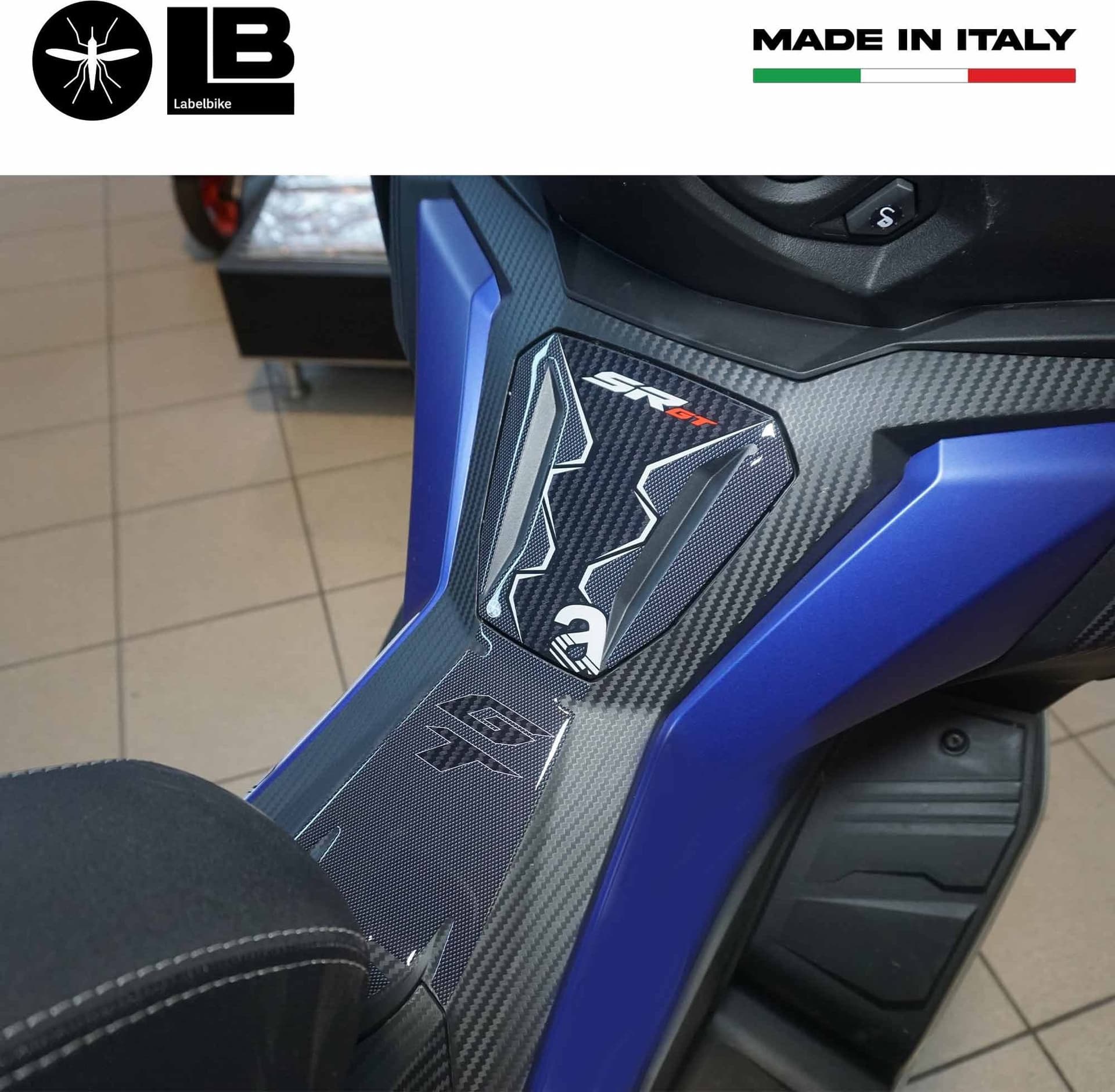 Adesivi 3D Protezione Pedana e Sportello compatibili con Aprilia SR GT 125 e 200 - 6