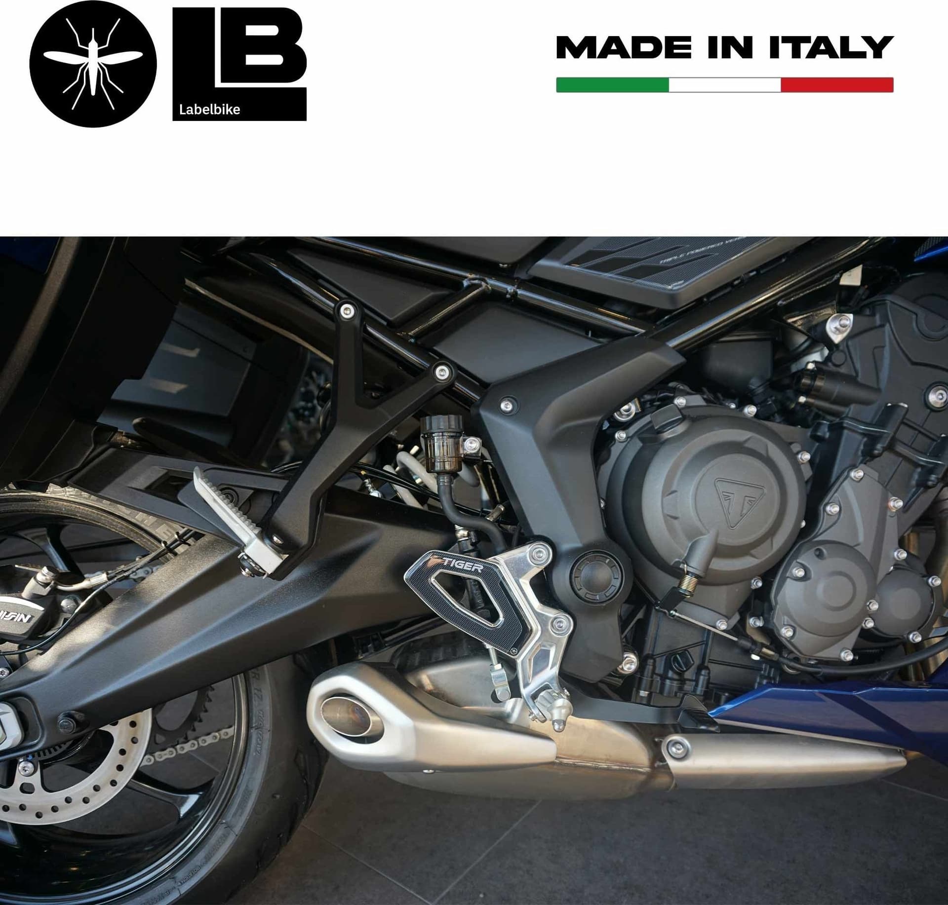 Adesivi 3D Protezioni Battitacco compatibili con Triumph Tiger 660 e 800 Sport - 4
