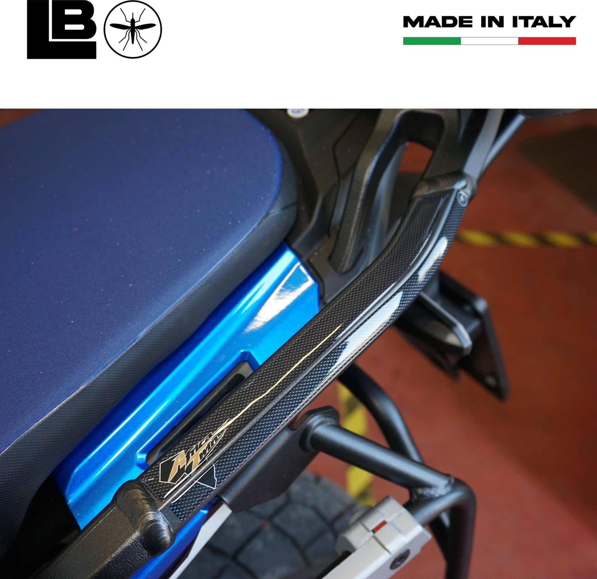 Adesivi Protezioni Maniglie 3D compatibili con Honda Africa Twin 1100 L - 6