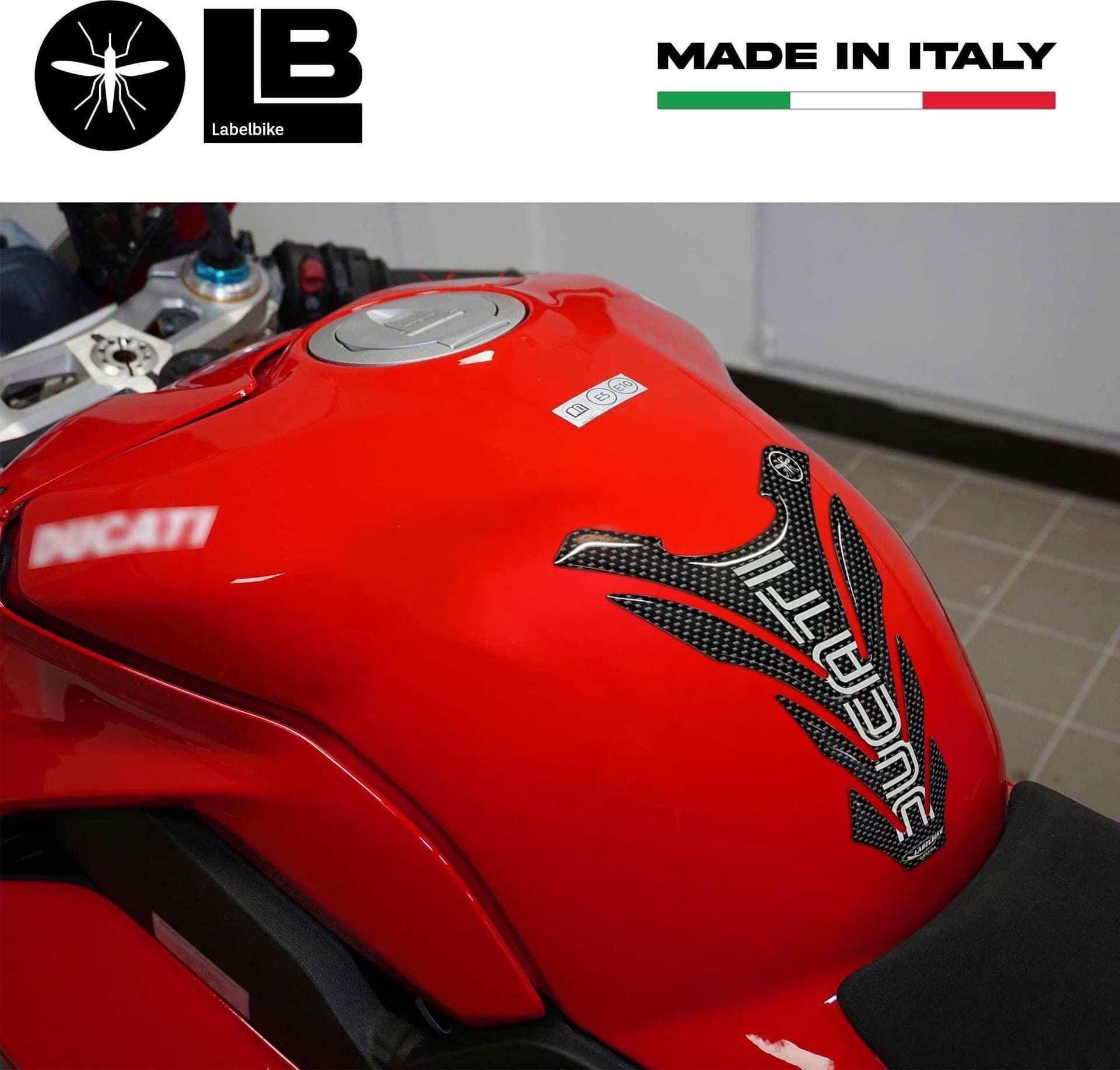 PARASERBATOIO ADESIVI 3D Carbonio SERBATOIO Compatibile MOTO DUCATI OLD Style - 4