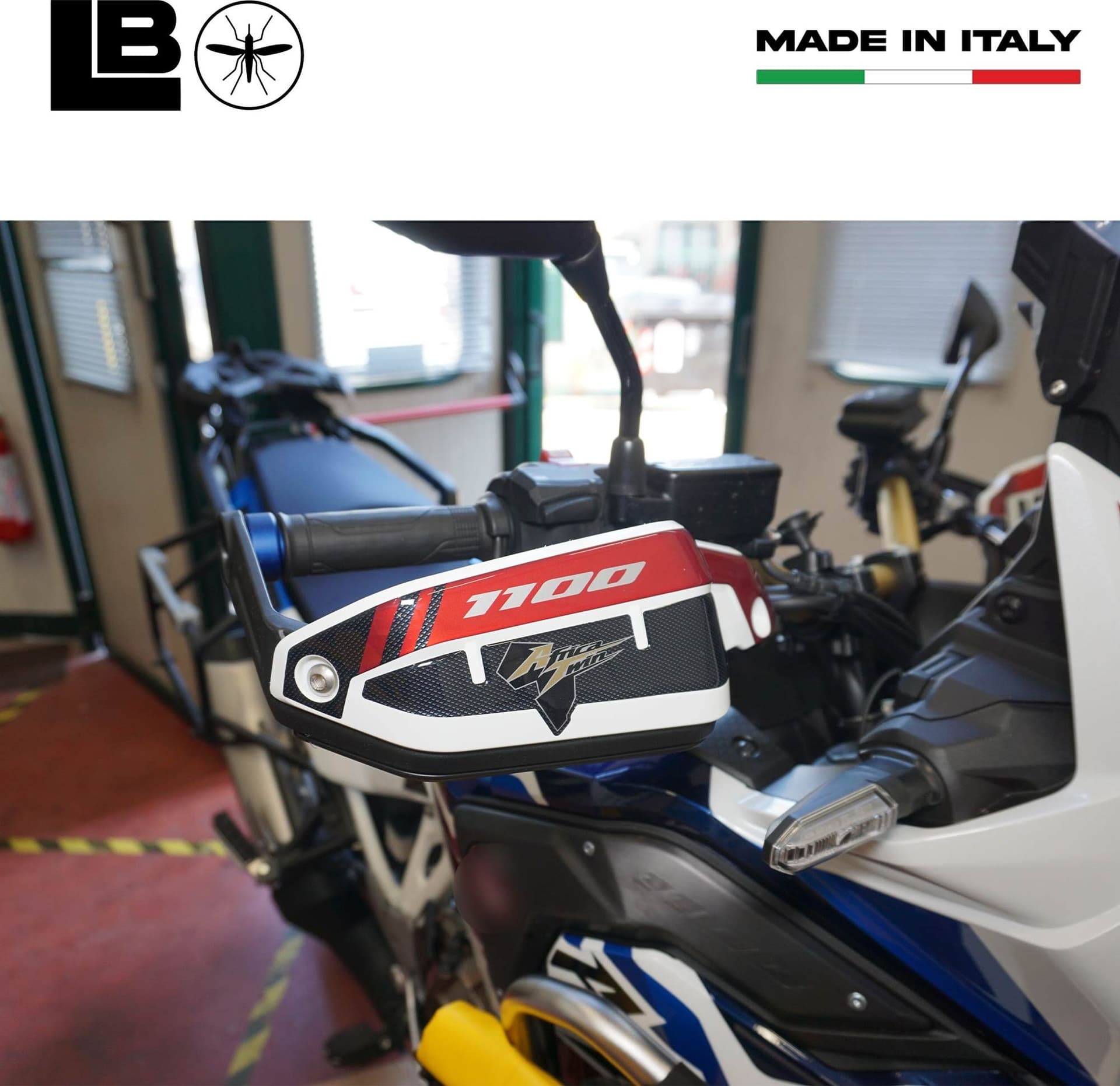 KIT ADESIVI 3D per PARAMANI MOTO compatibili HONDA AFRICA TWIN ADVENTURE 1100 L - 9