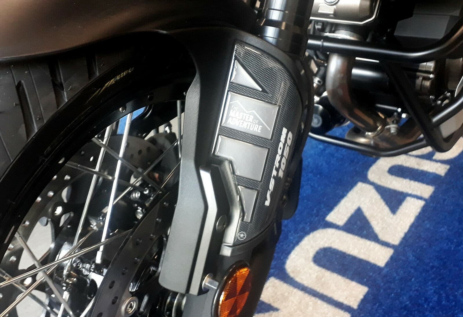 Kit Adesivi Gel 3D Protezioni Paramani compatibile con Suzuki V-Strom 1050 - 13