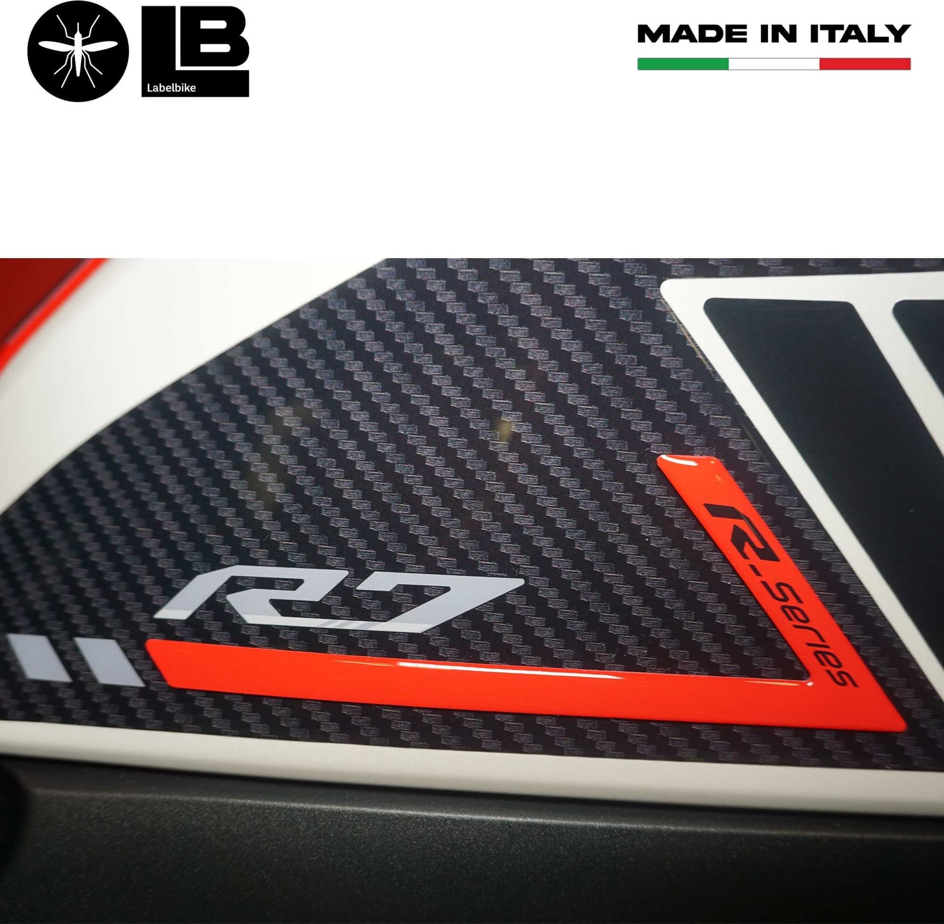 Adesivi 3D protezioni laterali serbatoio compatibili con Yamaha R7 2021-2025 - 11