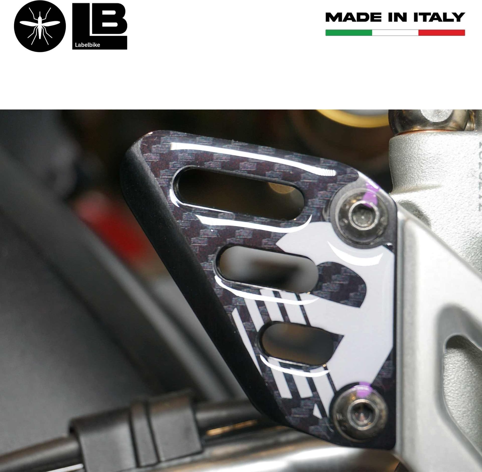 Adesivi 3D Protezioni Battitacco compatibili con Aprilia RSV4 1100 2009-2024 - 4