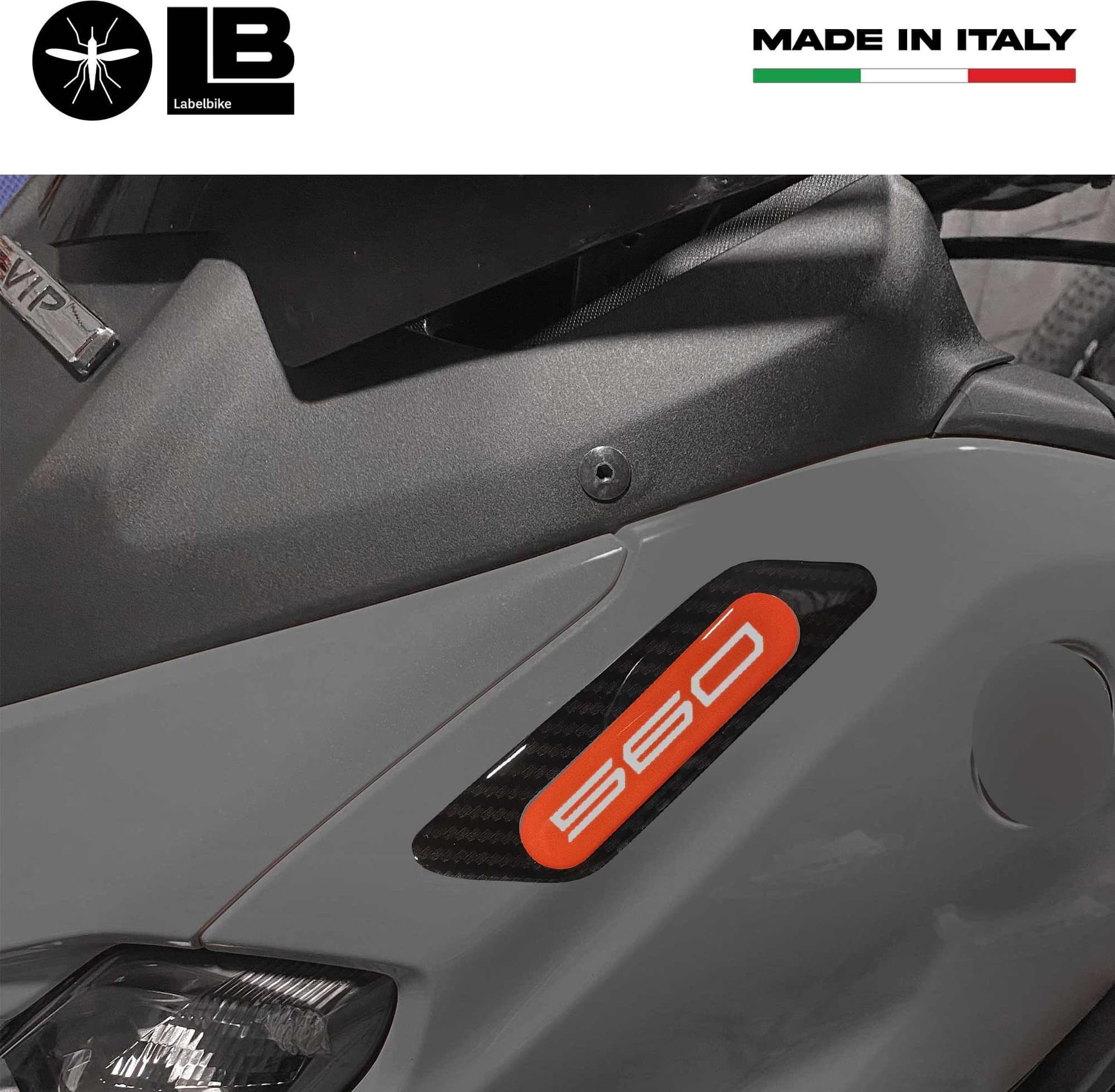 Adesivi resina 3D per tappi specchietti carene compatibili con Yamaha Tmax 2022 - 18