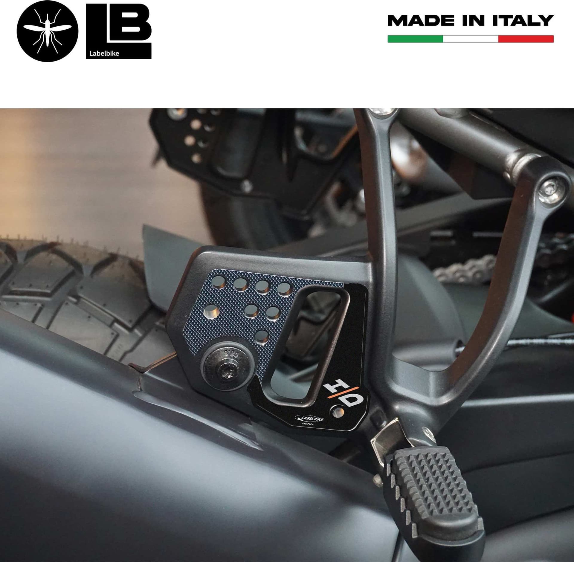 Adesivi 3D Battitacco posteriore compatibili con Harley Davidson Pan America - 4