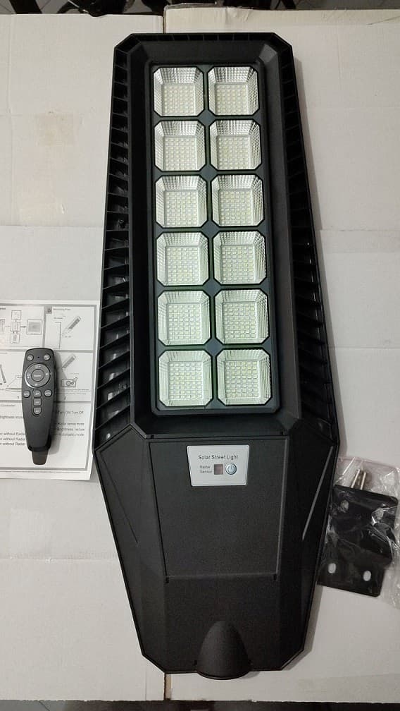 LAMPIONE 600W PANNELLO SOLARE INTEGRATO CREPUSCOLARE IP65 LUCE Fredda 130lm/w - 5