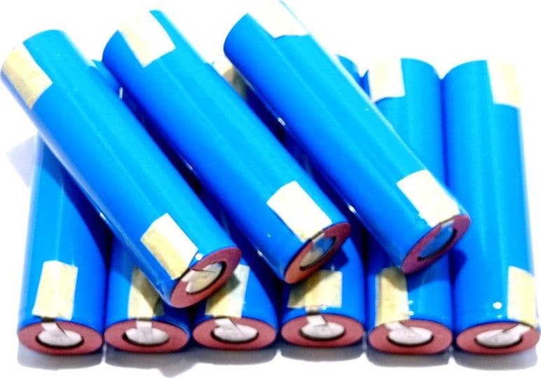 9 Batterie 18650 2000mAh 3,7V Ricaricabile Litio Paglietta Linguette Saldabile Pacco – blu