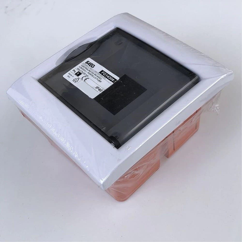 CENTRALINO DA INCASSO 4 MODULI CORNICE BIANCA PORTELLO FUMÈ 16X17X8CM IP40 FG14304 - 2