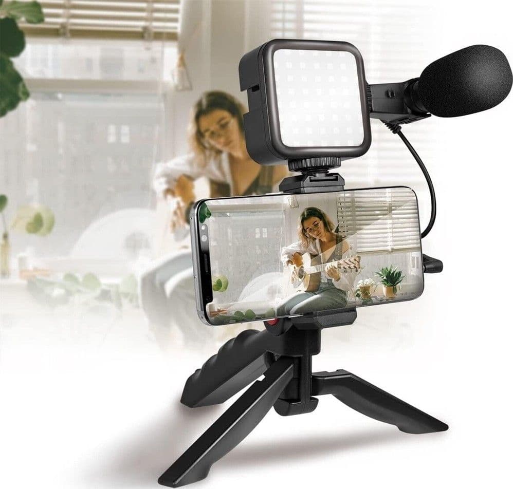 KIT VLOGGER PROFESSIONALE 4IN1 UNIVERSALE PER SMARTPHONE CON MICROFONO LUCE LED - 11