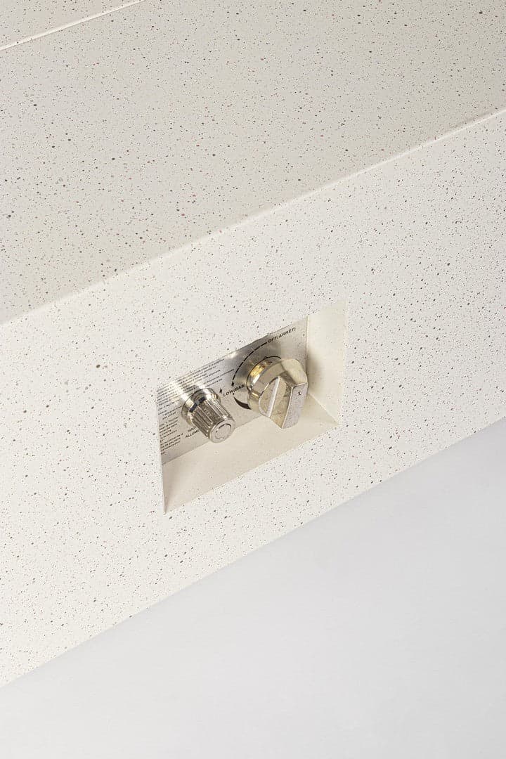 Camino a gas "Wolke" struttura in acciaio verniciato con paravento in vetro da interno ed esterno in Stufe elettriche Decor Space - Altamura, commercioVirtuoso.it