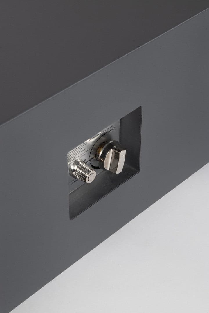 Camino a gas "Wolke" struttura in acciaio verniciato con paravento in vetro da interno ed esterno in Stufe elettriche Decor Space - Altamura, commercioVirtuoso.it