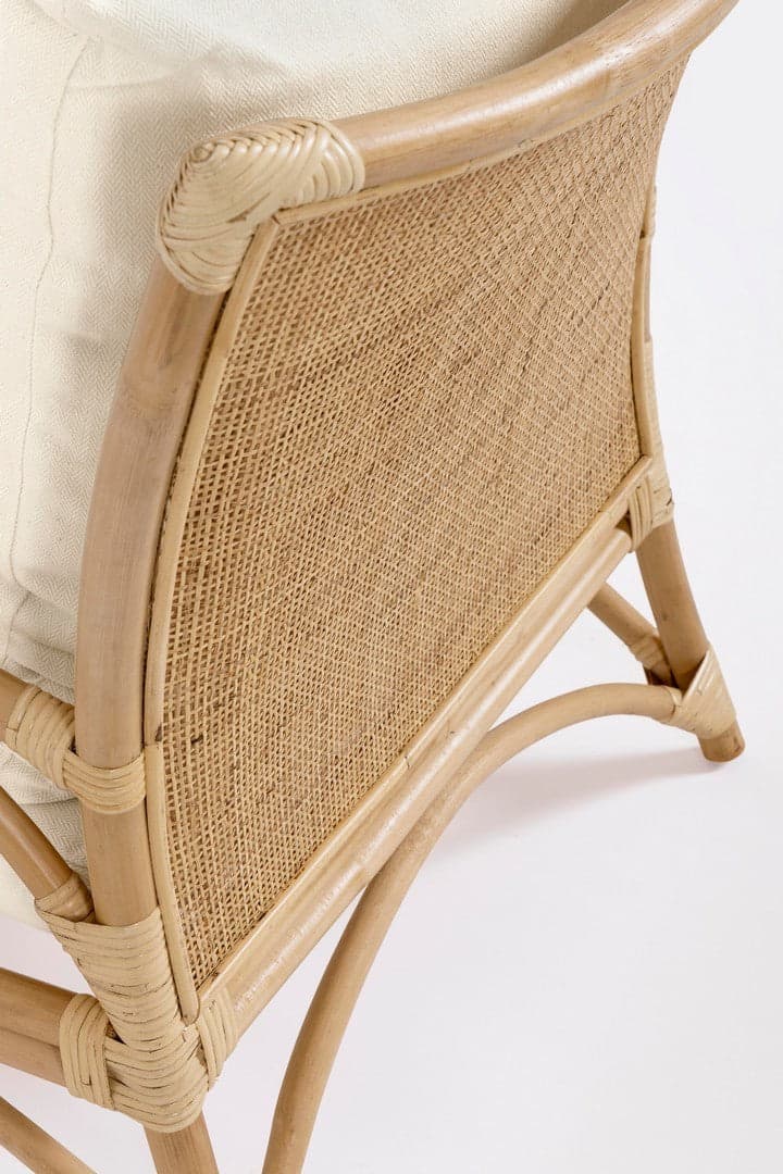 Poltrona "Alicante" con cuscini e con braccioli struttura in rattan da giardino in Poltrone Decor Space - Altamura, commercioVirtuoso.it