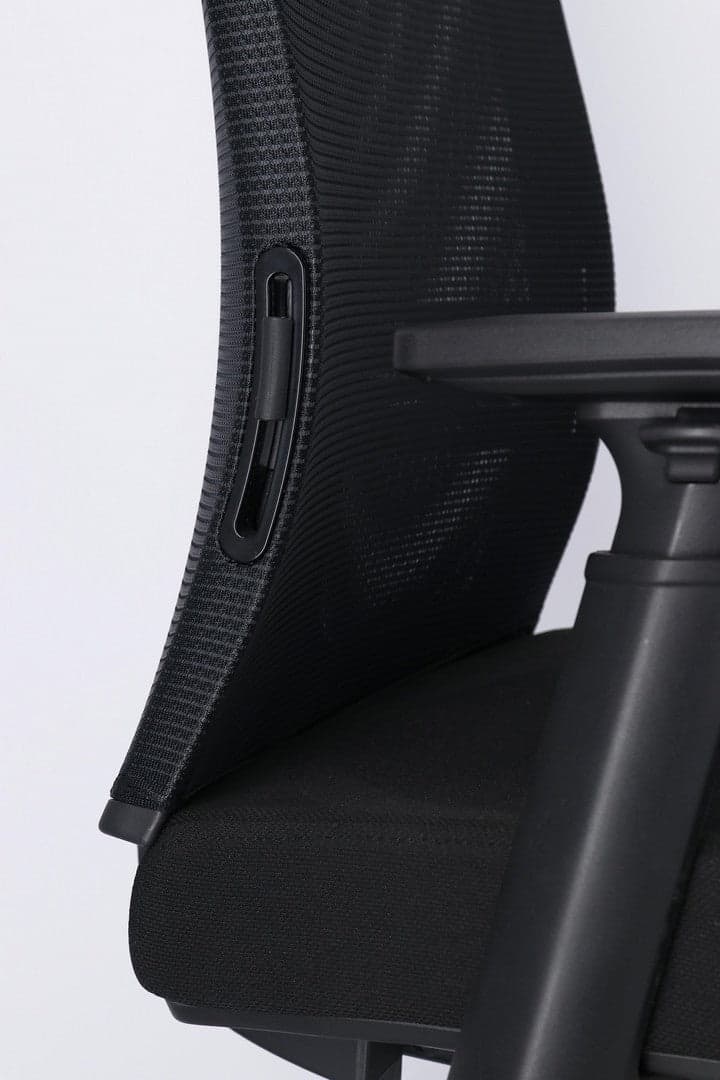 Poltrona "Killian" da gaming ed ufficio ergonomica in poliestere con braccioli e ruote in Poltrone Decor Space - Altamura, commercioVirtuoso.it
