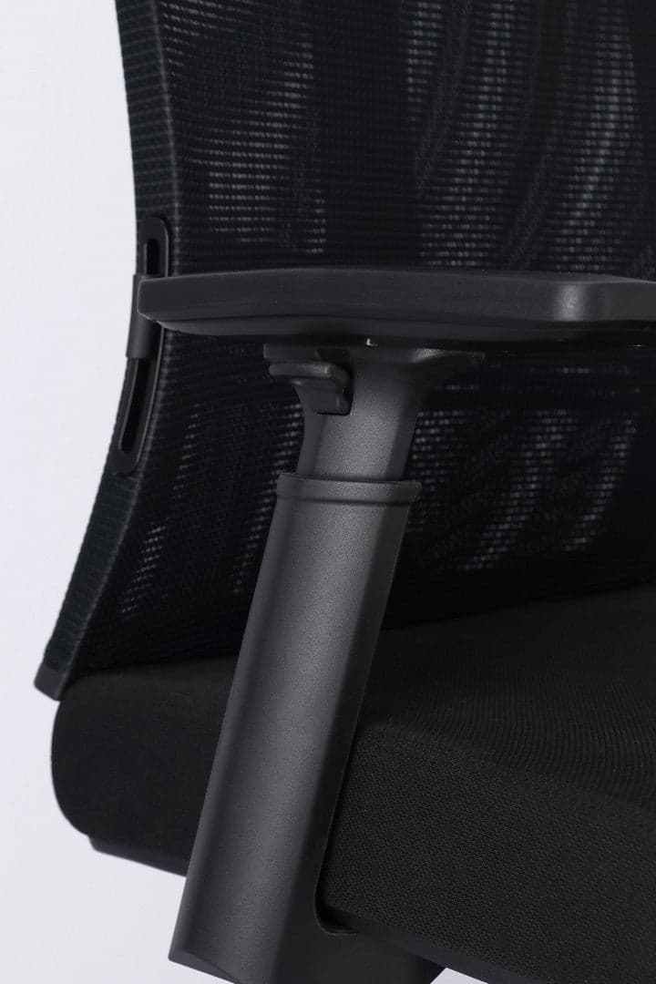 Poltrona "Killian" da gaming ed ufficio ergonomica in poliestere con braccioli e ruote in Poltrone Decor Space - Altamura, commercioVirtuoso.it