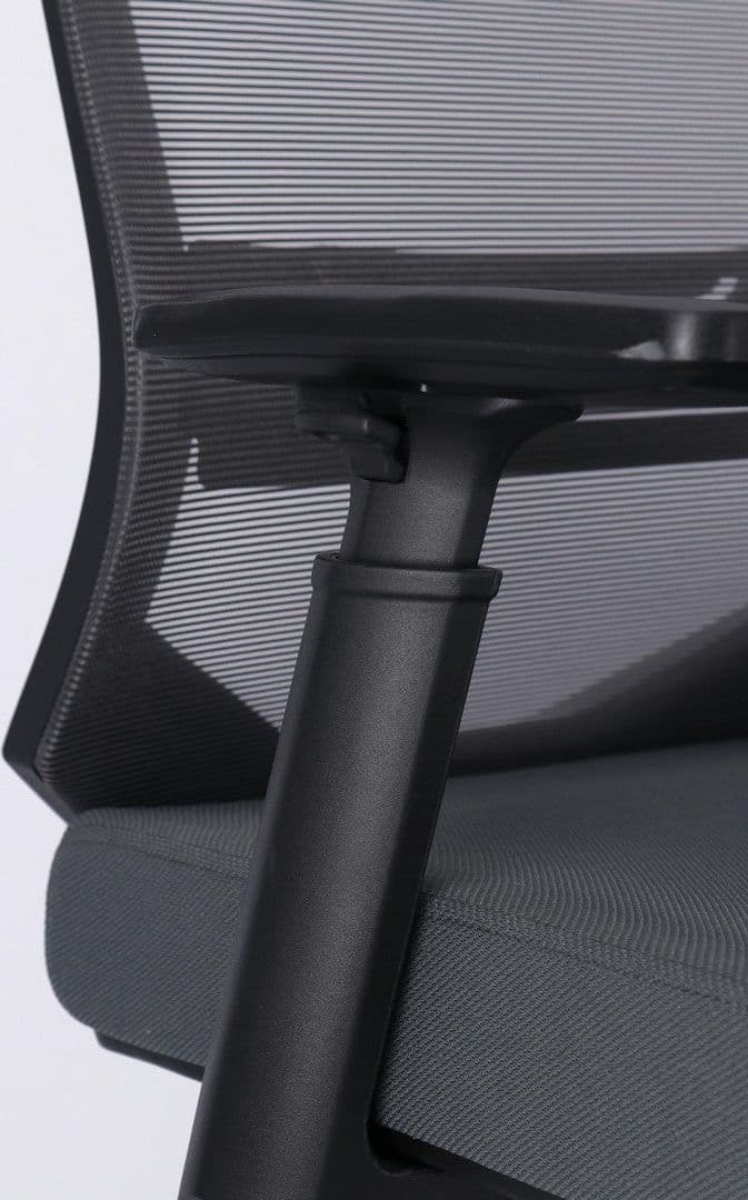 Poltrona "Marcus" da gaming ed ufficio ergonomica in poliestere con braccioli e ruote in Poltrone Decor Space - Altamura, commercioVirtuoso.it