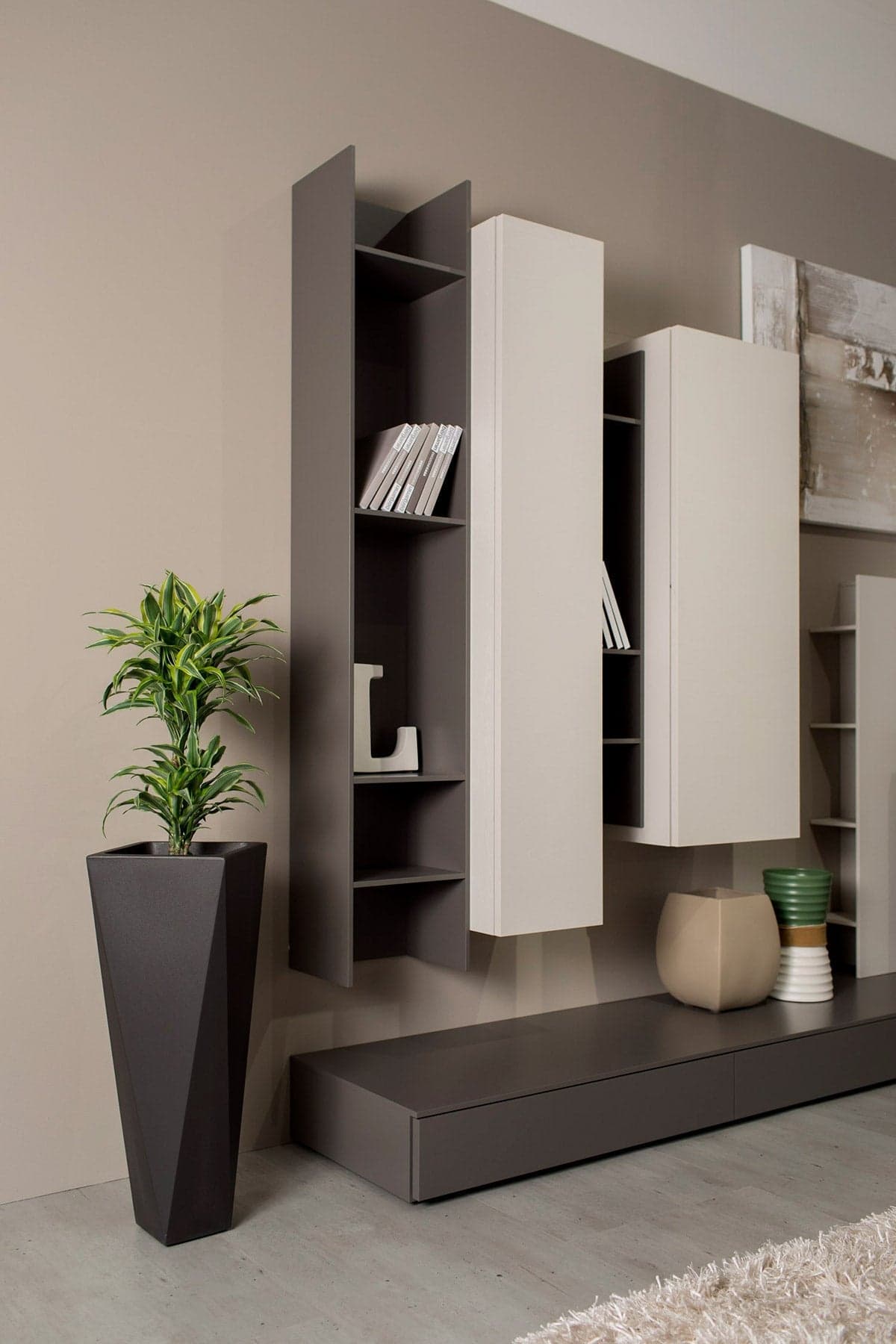 Vaso "Diamond" struttura in polietilene per esterno in Vasi tradizionali Decor Space - Altamura, commercioVirtuoso.it