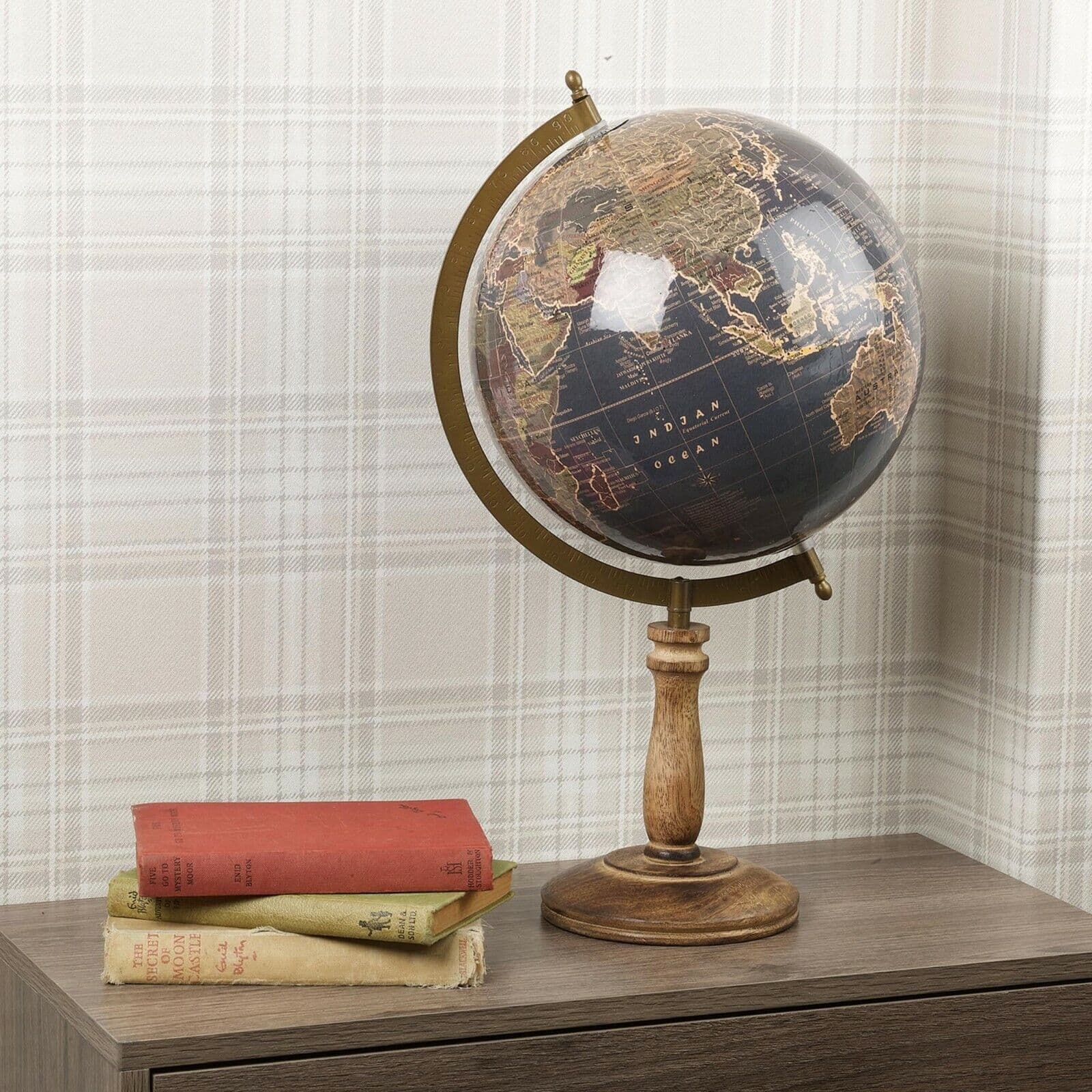 Mappamondo con base in legno per decorazione interno in Mappamondi Decor Space - Altamura, commercioVirtuoso.it