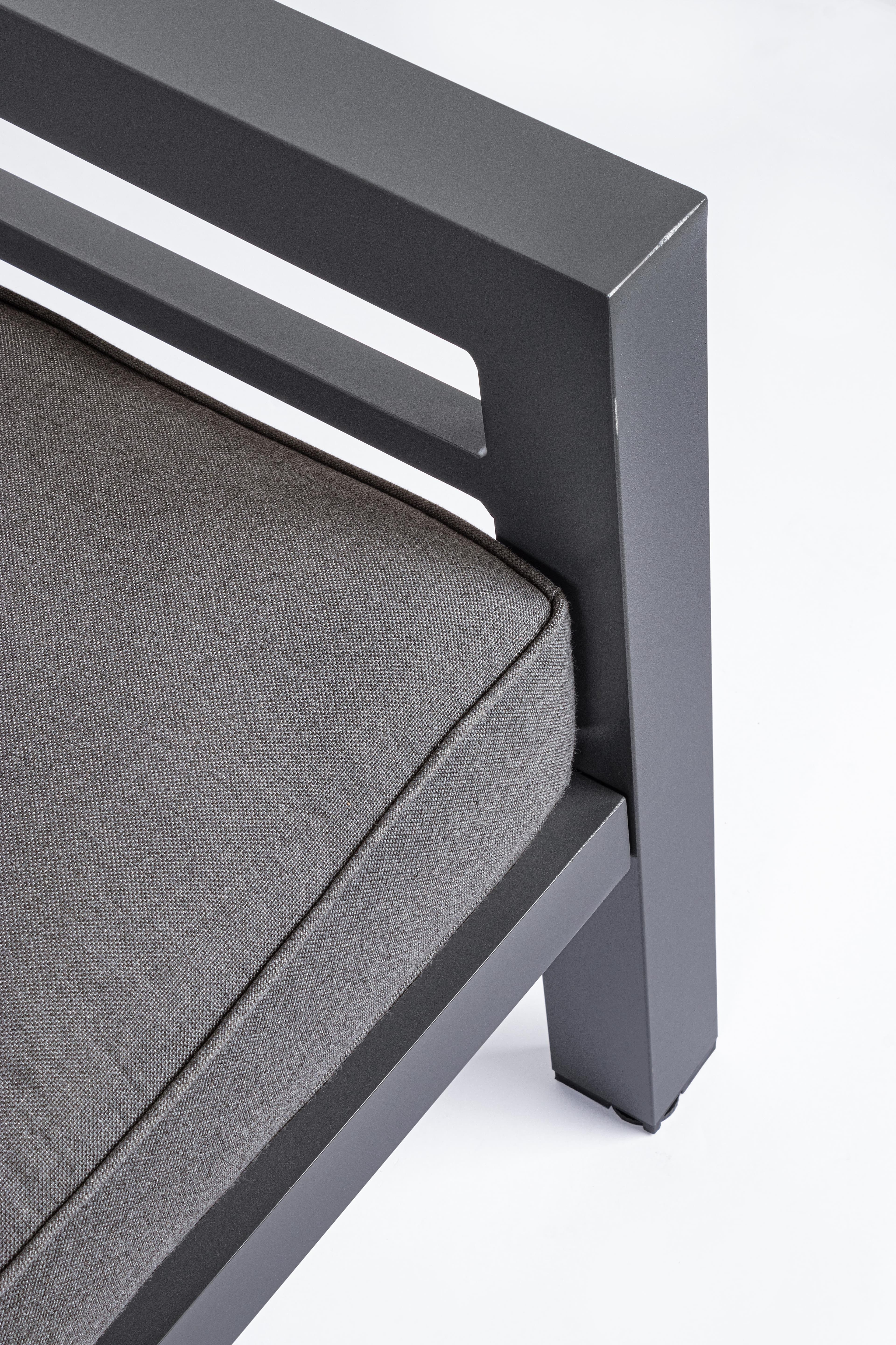 Salottino "Hendrix" con poltrone, tavolino e divanetto, struttura in alluminio, per esterno in Set di mobili Decor Space - Altamura, commercioVirtuoso.it