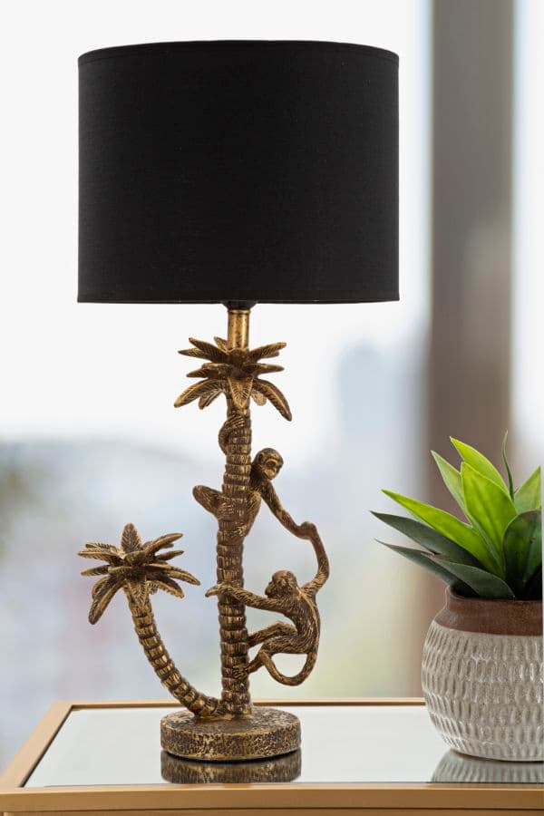 Lampada da tavolo "Palma" struttura in poliresina color oro per interni in Lampade da tavolo e abat-jour Decor Space - Altamura, commercioVirtuoso.it
