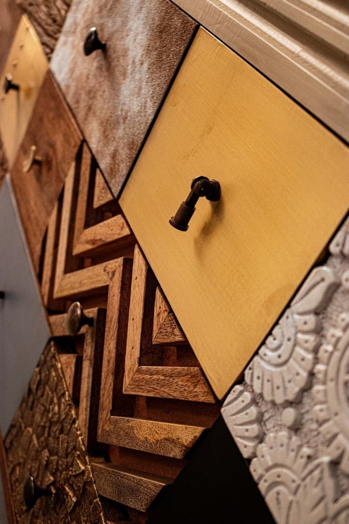 Credenza "Dhaval" con struttura in legno di mango, mobile in stile moderno in Credenze Decor Space - Altamura, commercioVirtuoso.it