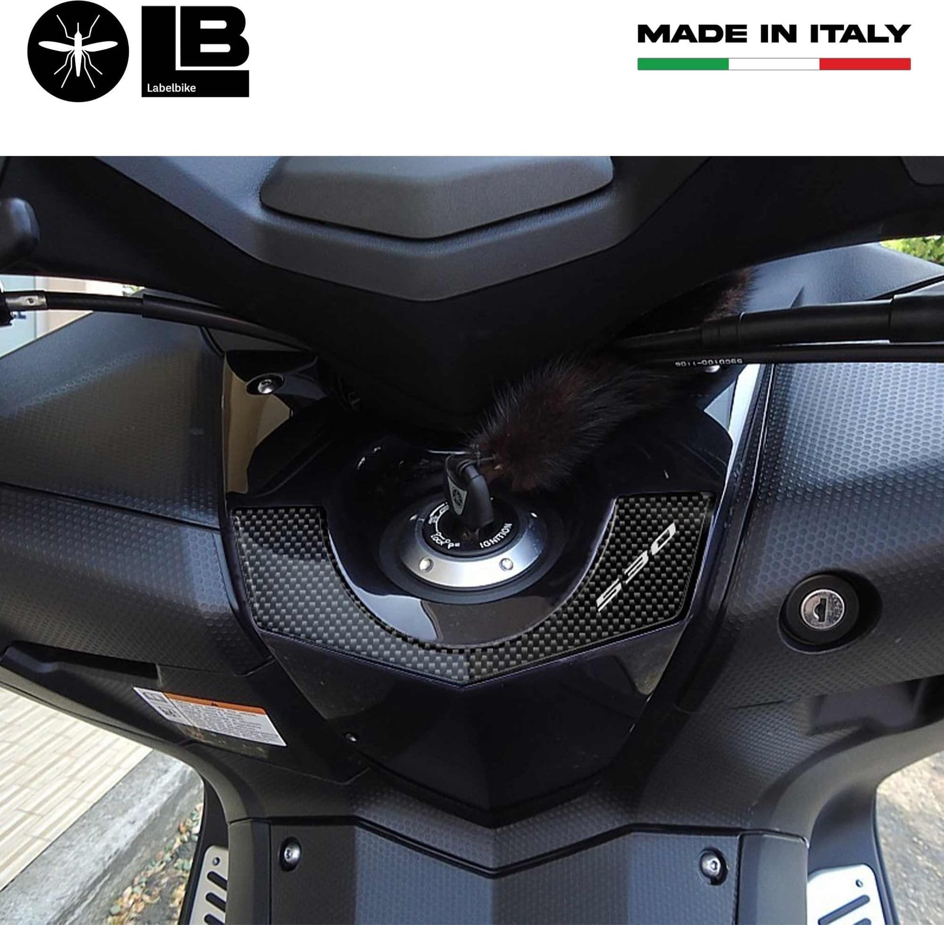 ADESIVO 3D ERGAL compatibile per SCOOTER YAMAHA TMAX 530 PROTEZIONE ZONA CHIAVE - 2
