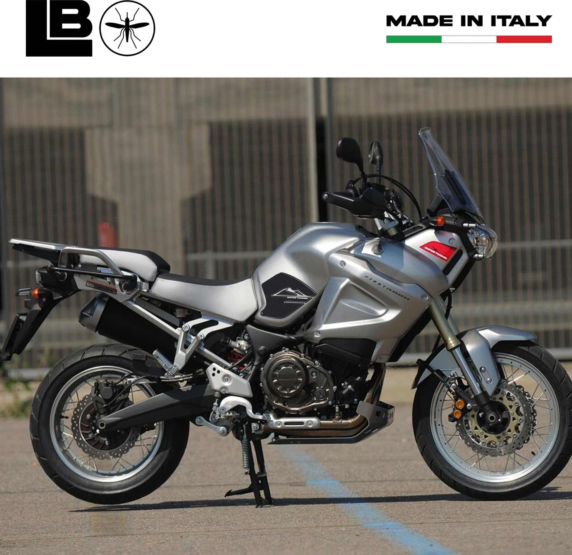 2 PROTEZIONI LATERALI 3D SERBATOIO compatibili x MOTO YAMAHA SUPER TENERE carbon - 4