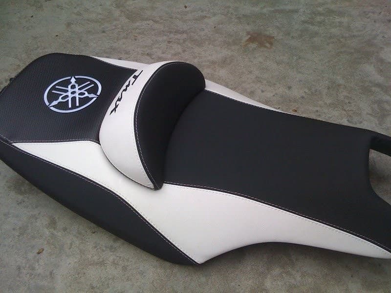 KIT RIVESTIMENTO SELLA coprisella BIANCO TUNING x MOTO YAMAHA TMAX T MAX 500-530 - 3