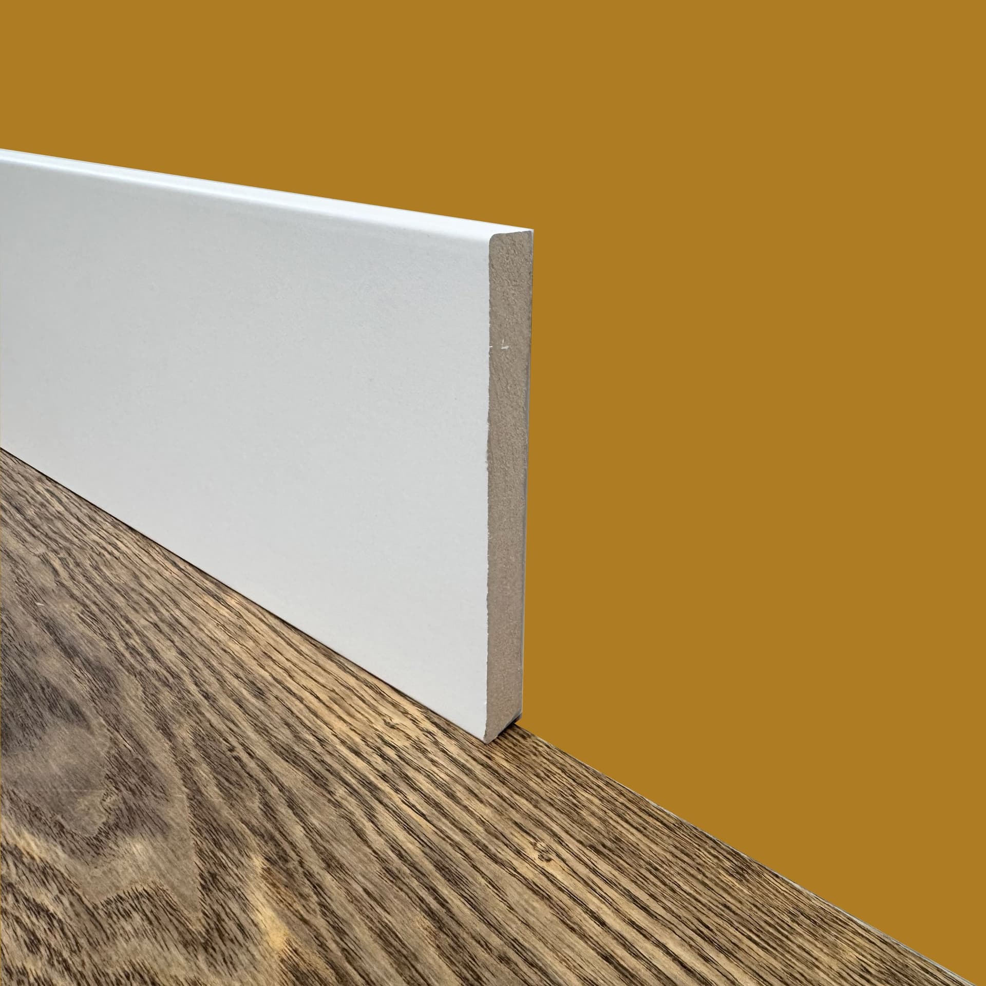 BATTISCOPA ZOCCOLINO SQUADRATO in FIBRA DI LEGNO COMPATTA 120X12 BIANCO 9016 (prezzo al metro) in Battiscopa Eternal Parquet - Ariano Irpino, commercioVirtuoso.it