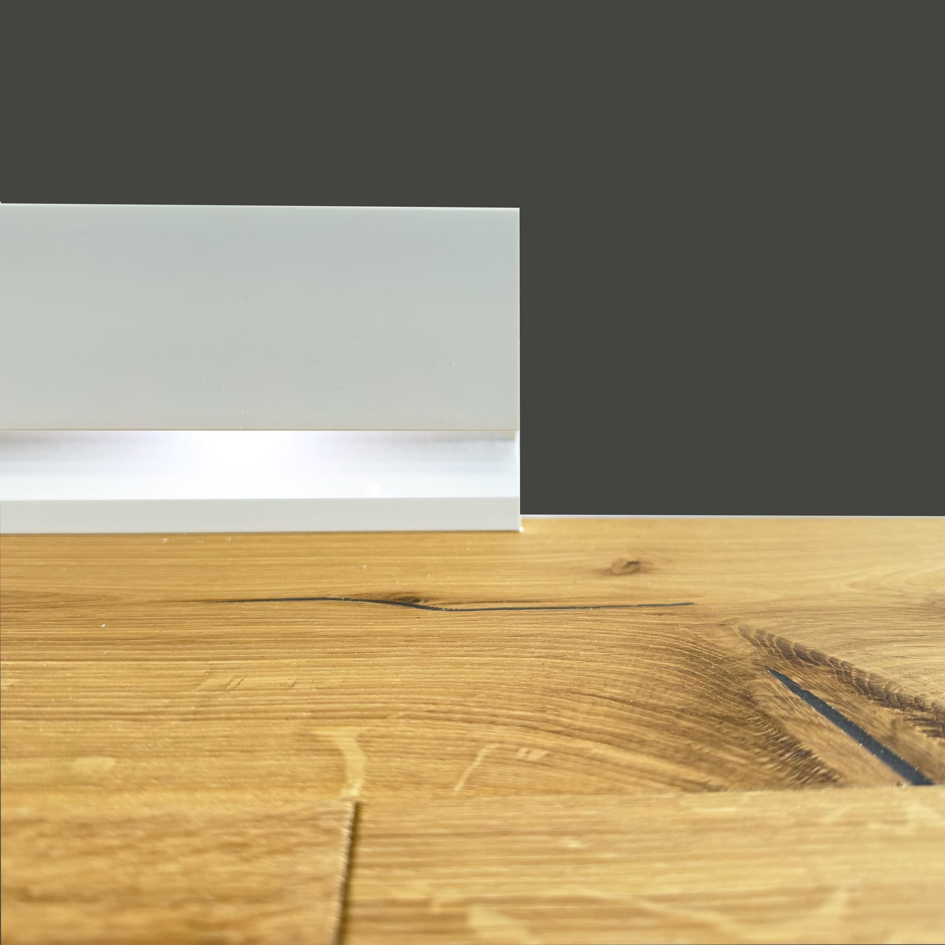 Battiscopa SQUADRATO incasso LED in POLIMERI FeelingWood-HD 100x18mm - BIANCO (prezzo al metro) - 6