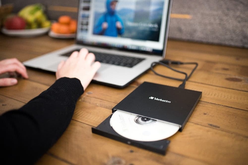 Lettore CD/DVD Esterno Slim USB 3.2 Gen1 con Porta USB-C&trade - 8