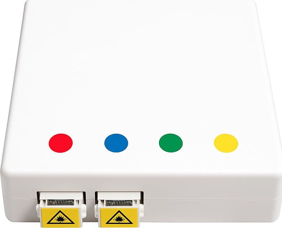 Scatola FTTH Indoor IP20 4 x SC o LC Duplex 80x80 con Passacavo Versione a Crimpare - 9