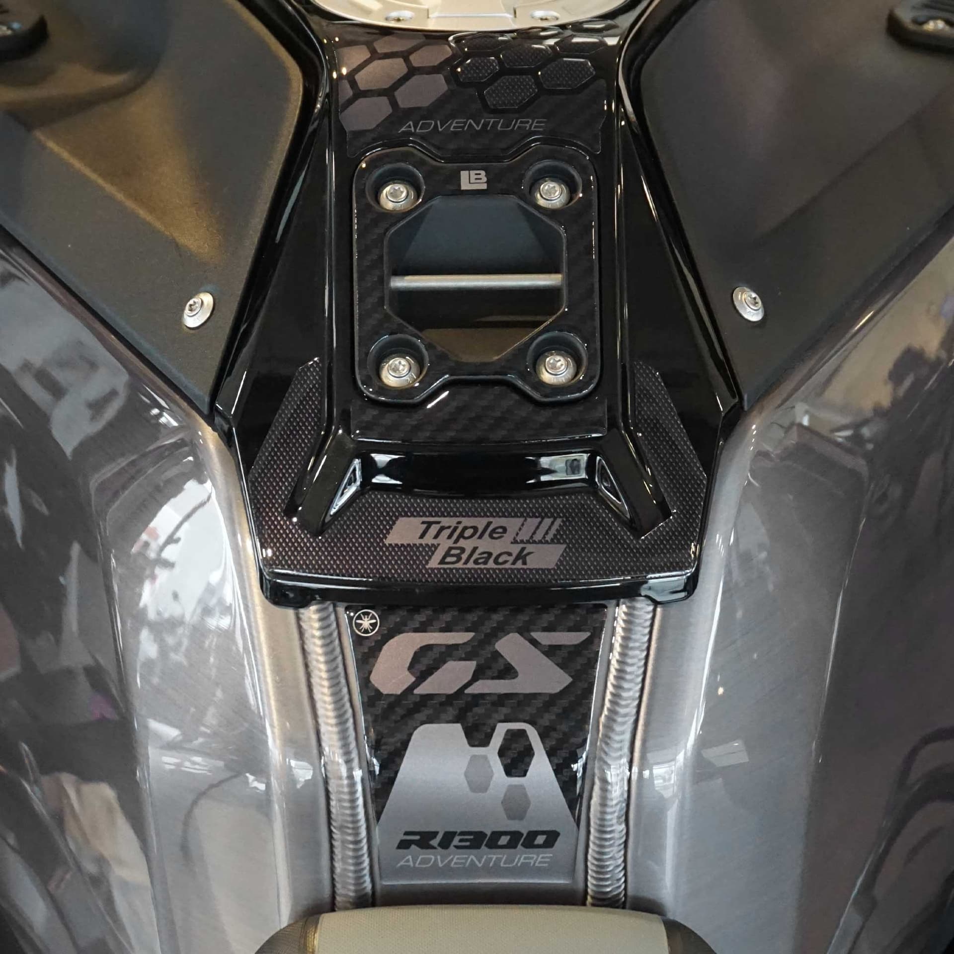 Kit Adesivi Paraserbatoio Protezione compatibile con BMW R1300 GS Adventure - 6