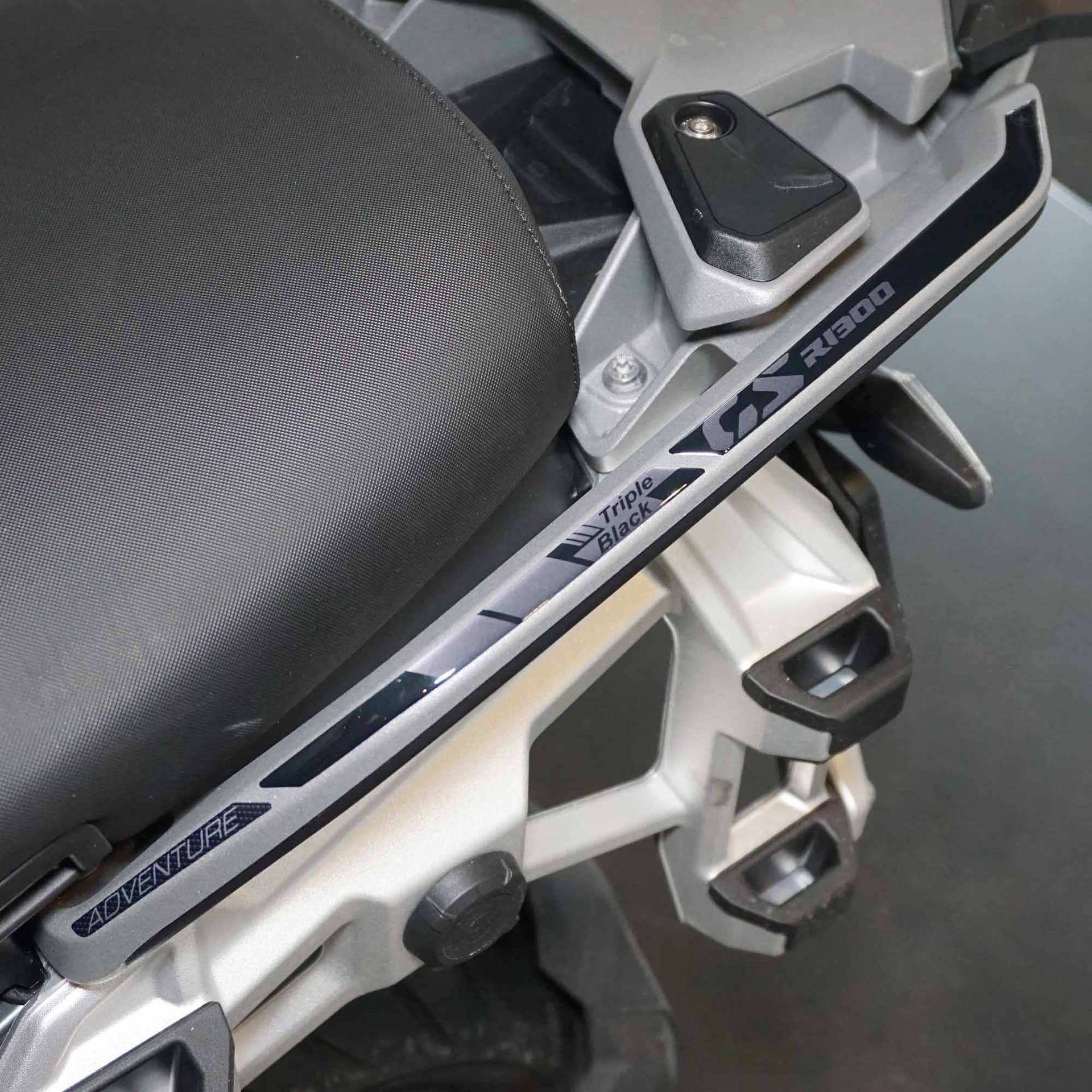 Adesivi 3D per Maniglie con Bauletto compatibili con BMW R1300GS Adventure - 23