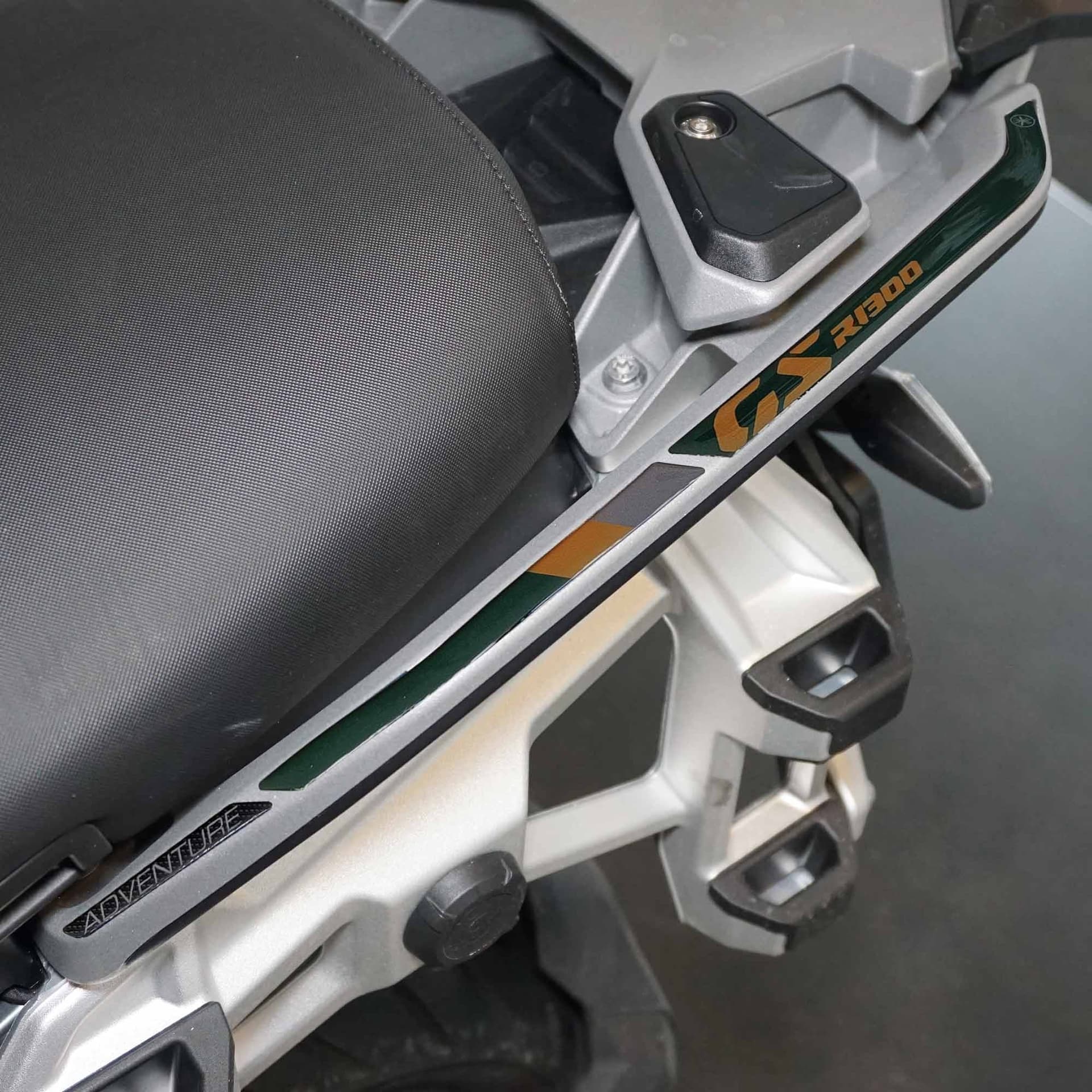 Adesivi 3D per Maniglie con Bauletto compatibili con BMW R1300GS Adventure - 17
