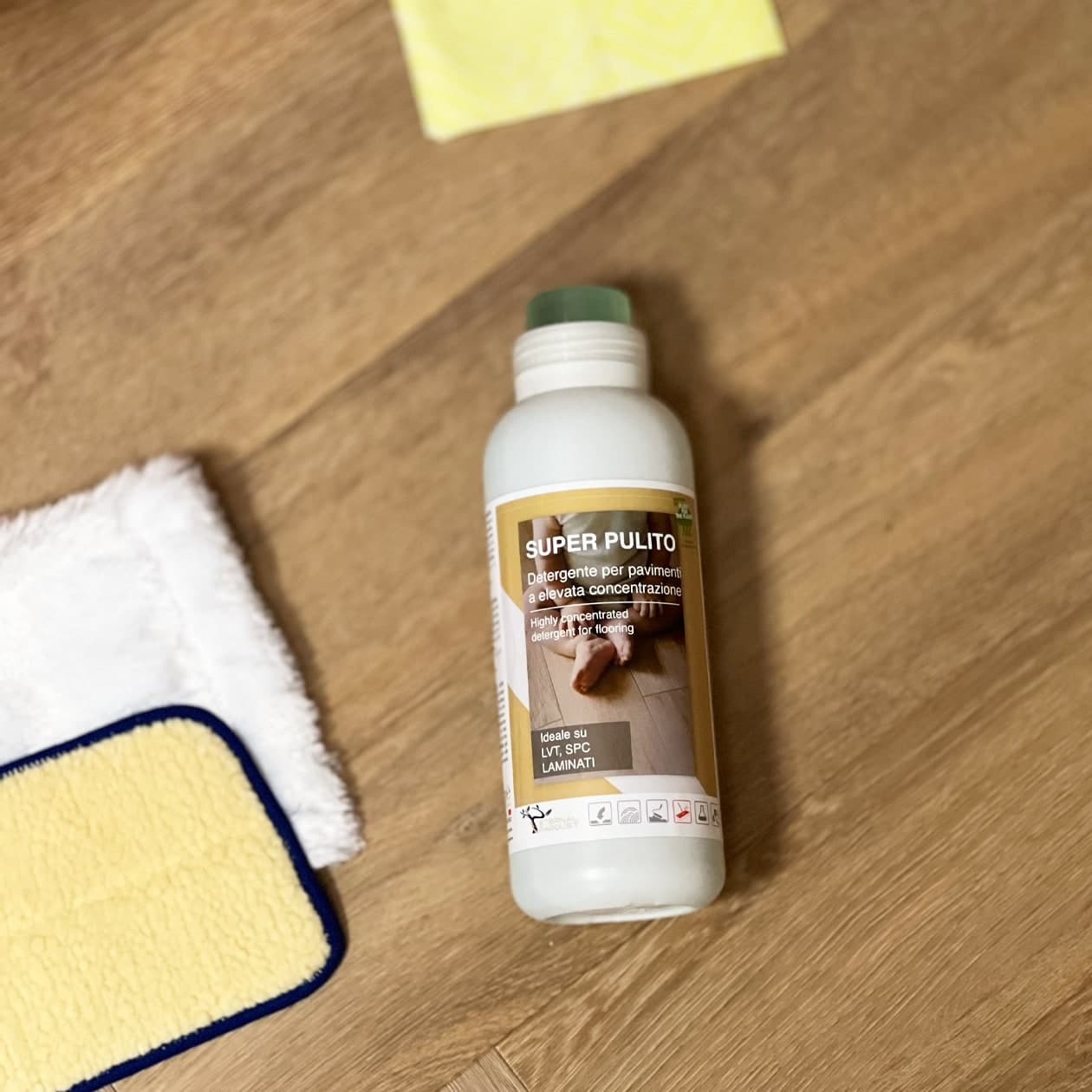 il #n1 - SUPER PULITO SPC, LVT, Laminati, parquet e resine SPORCO INTENSO- detergente NATURALE a PH NEUTRO ultraconcentrato profumato - Di Eternal Parquet - Eternal Parquet