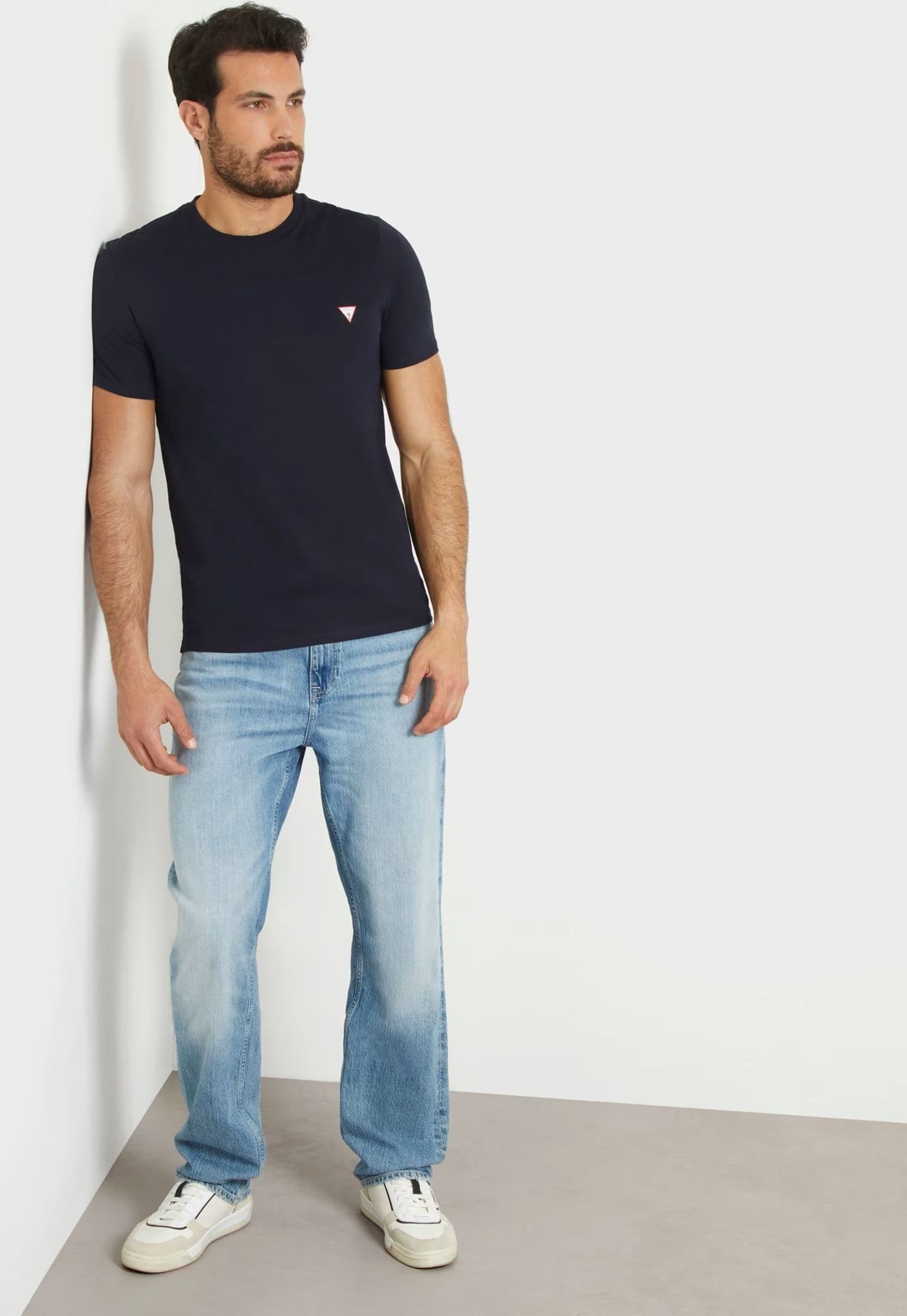 Guess T-shirt uomo in T-shirt Broadway Red - Barletta, commercioVirtuoso.it