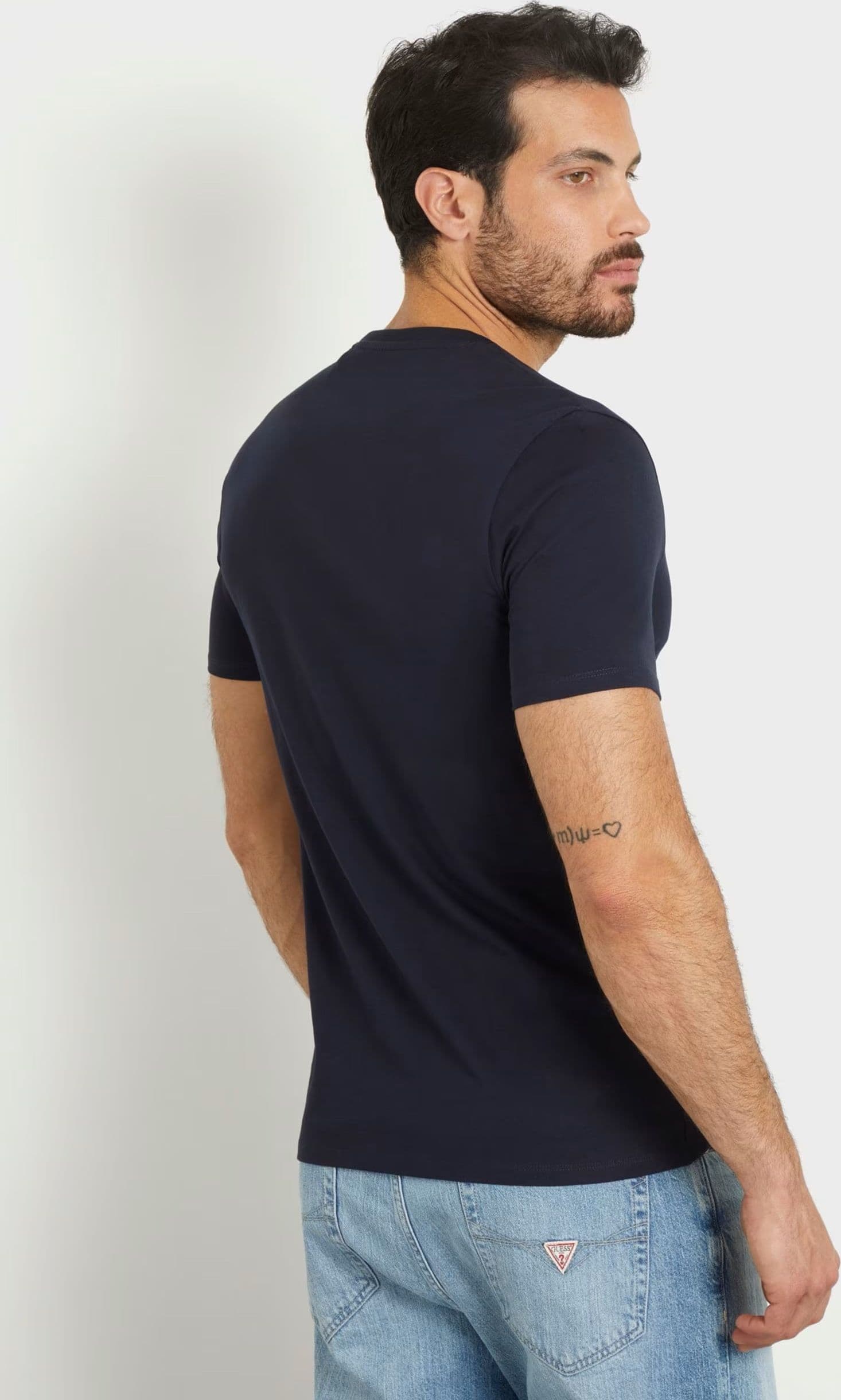 Guess T-shirt uomo in T-shirt Broadway Red - Barletta, commercioVirtuoso.it
