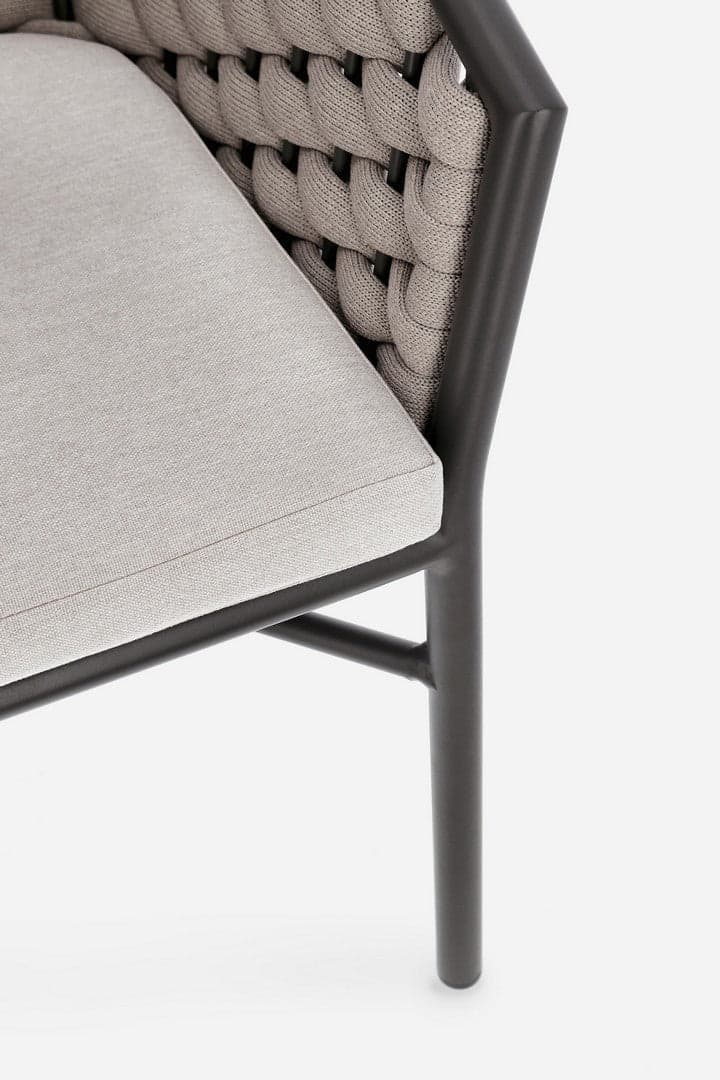 Sedia "Margalida" struttura in alluminio con braccioli per interni ed esterni in Sedie Decor Space - Altamura, commercioVirtuoso.it