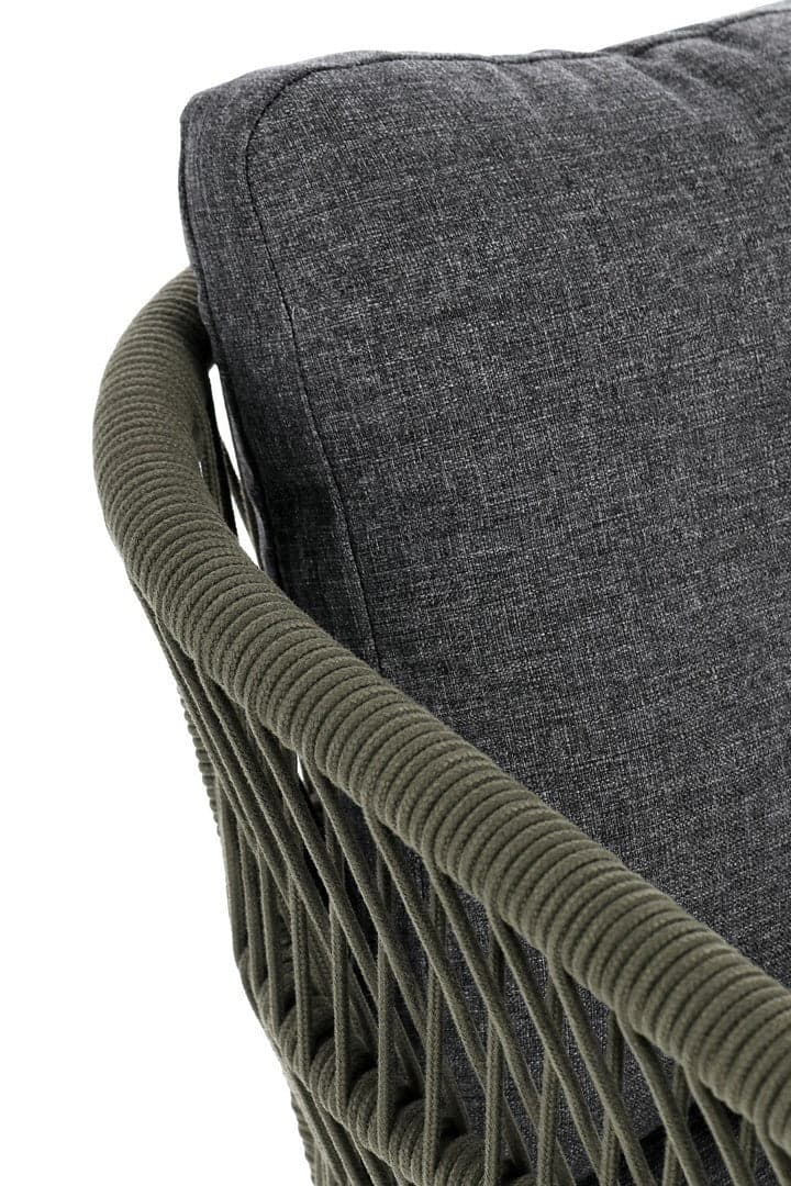 Sedia "Galdana" struttura in alluminio con braccioli per interni ed esterni in Sedie Decor Space - Altamura, commercioVirtuoso.it