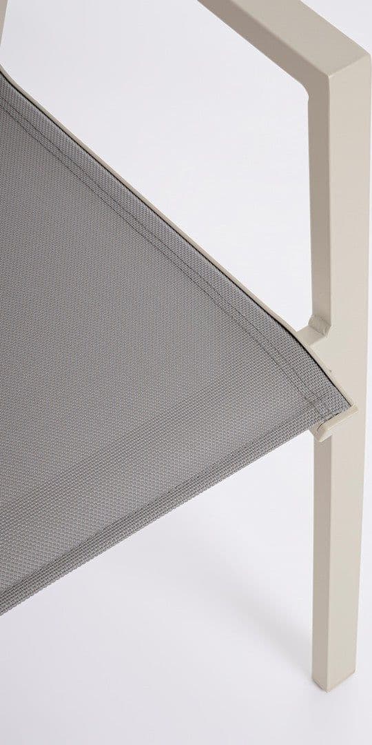 Sedia "Krion" struttura in alluminio con braccioli per interni ed esterni in Sedie Decor Space - Altamura, commercioVirtuoso.it